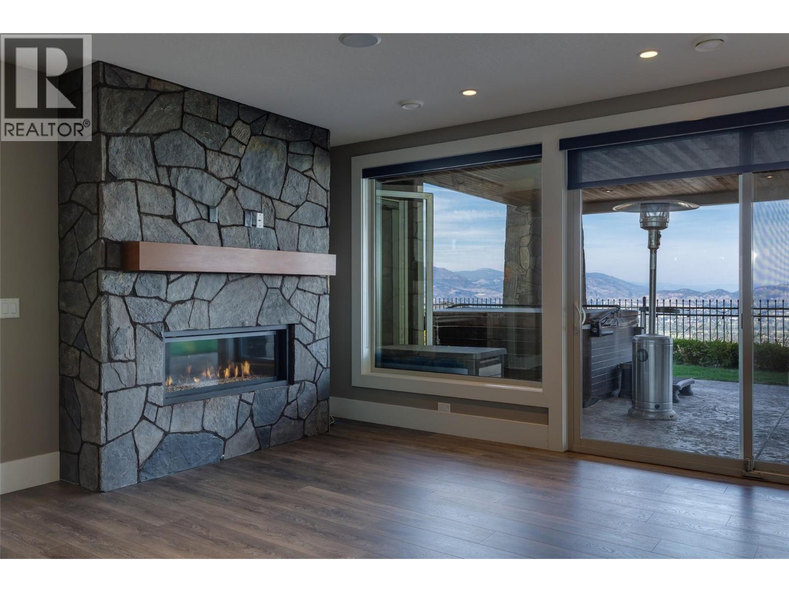 1002 Hewetson Avenue, Kelowna, British Columbia  V1W 5H8 - Photo 36 - 10399509