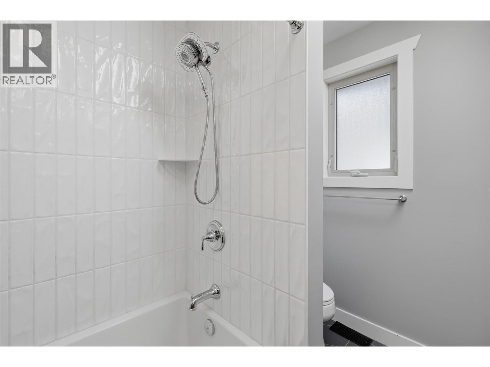 636 Braemar Drive, Kamloops, British Columbia  V1S 1H9 - Photo 27 - 10399353