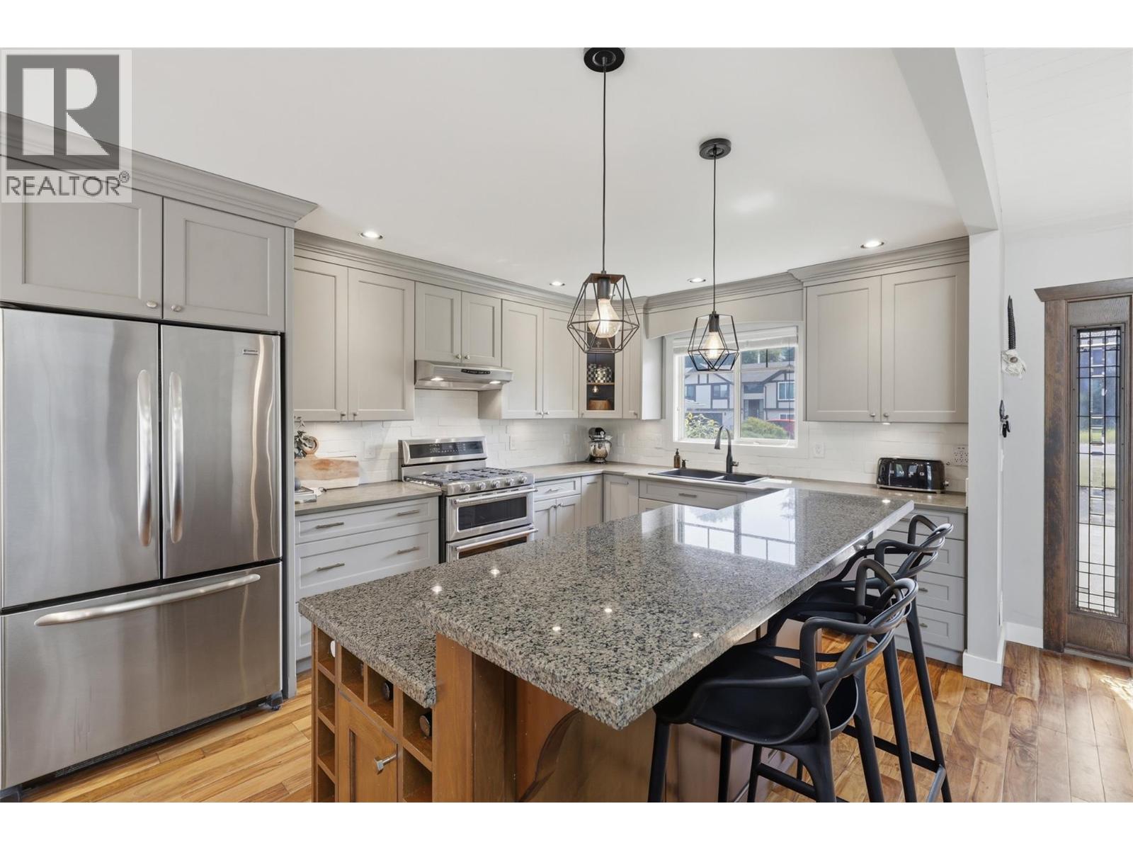 636 Braemar Drive, Kamloops, British Columbia  V1S 1H9 - Photo 6 - 10399353