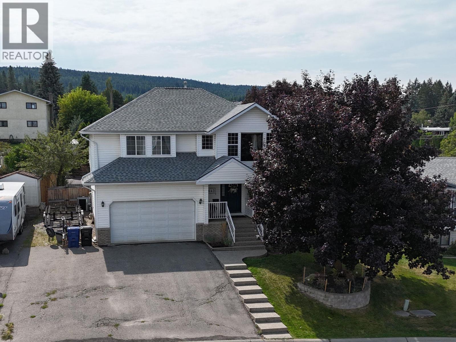 1643 Staple Crescent, Cranbrook, British Columbia  V1C 6J1 - Photo 2 - 10398991