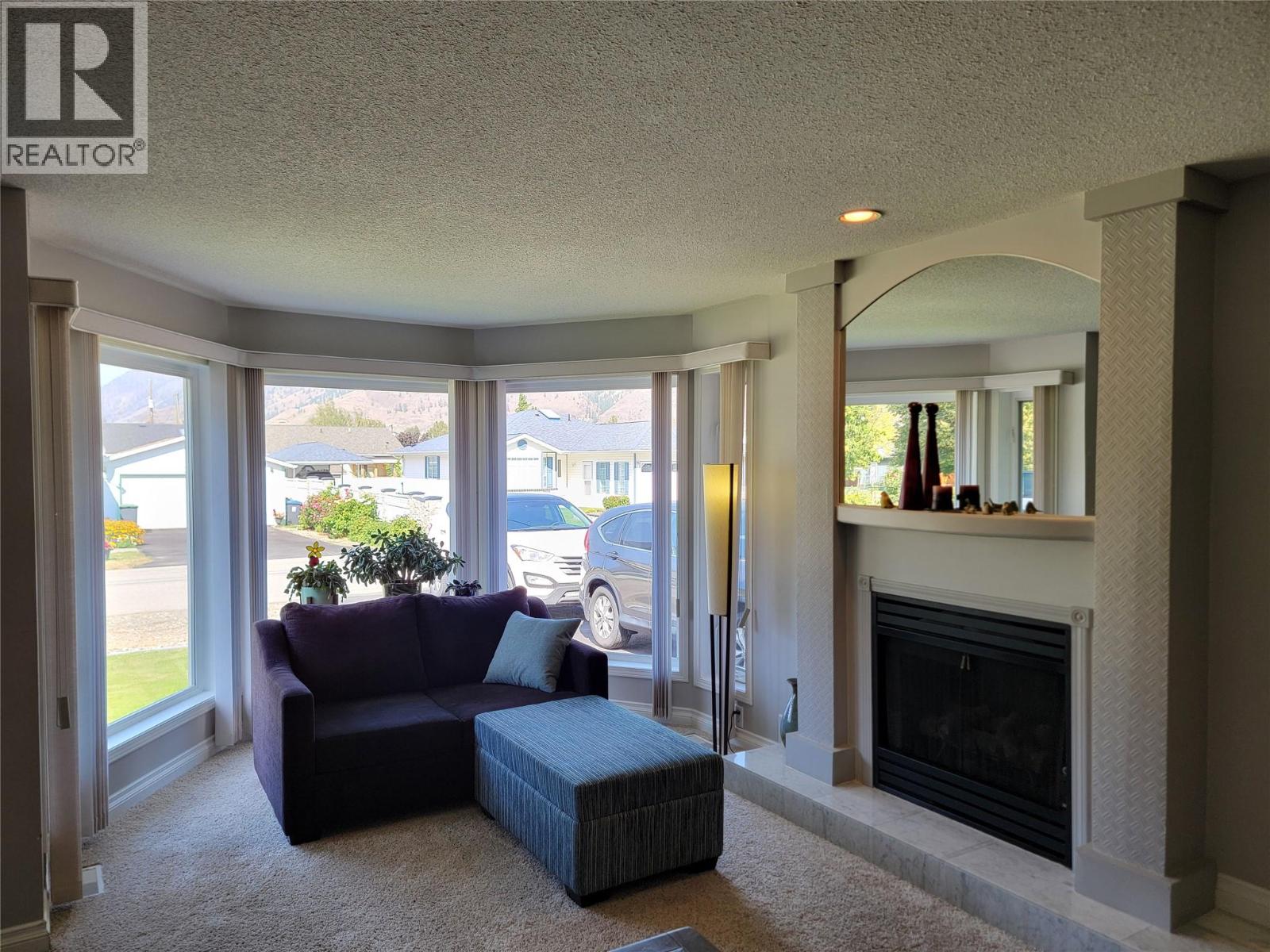 707 12th Avenue, Keremeos, British Columbia  V0X 1N3 - Photo 11 - 10399663