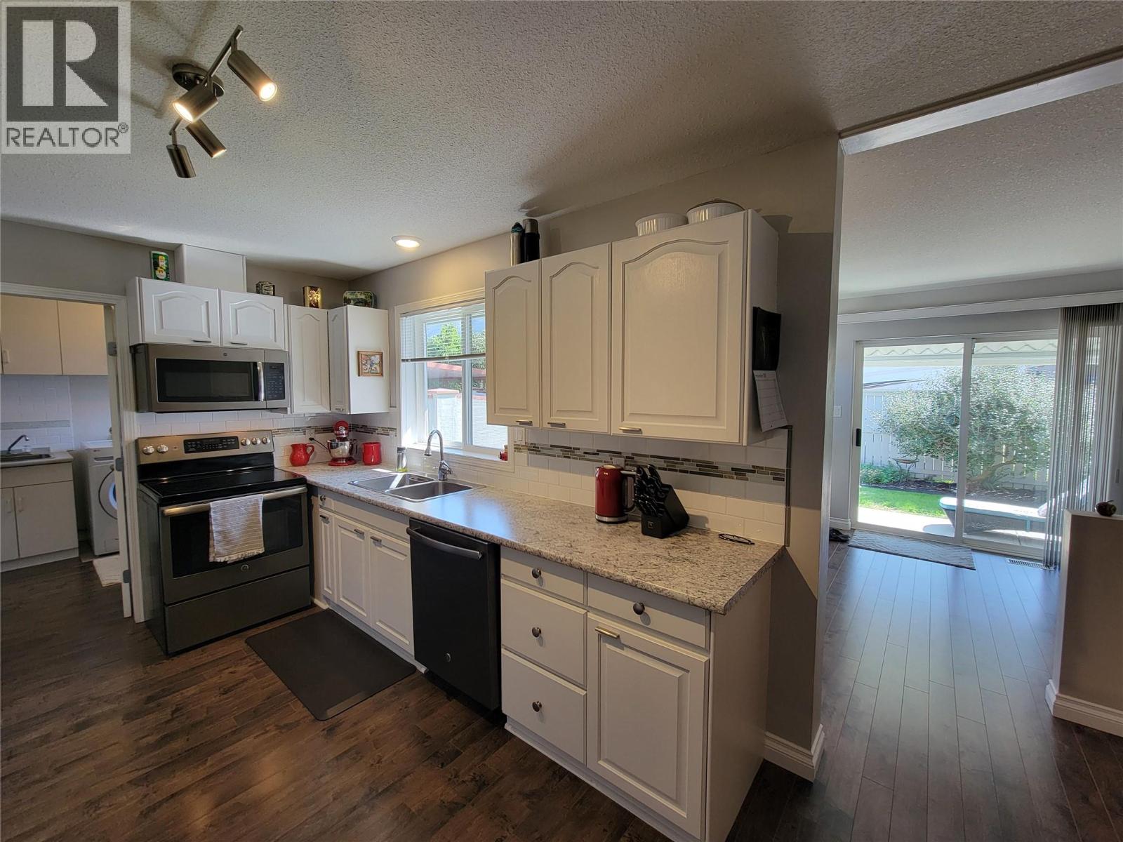 707 12th Avenue, Keremeos, British Columbia  V0X 1N3 - Photo 14 - 10399663