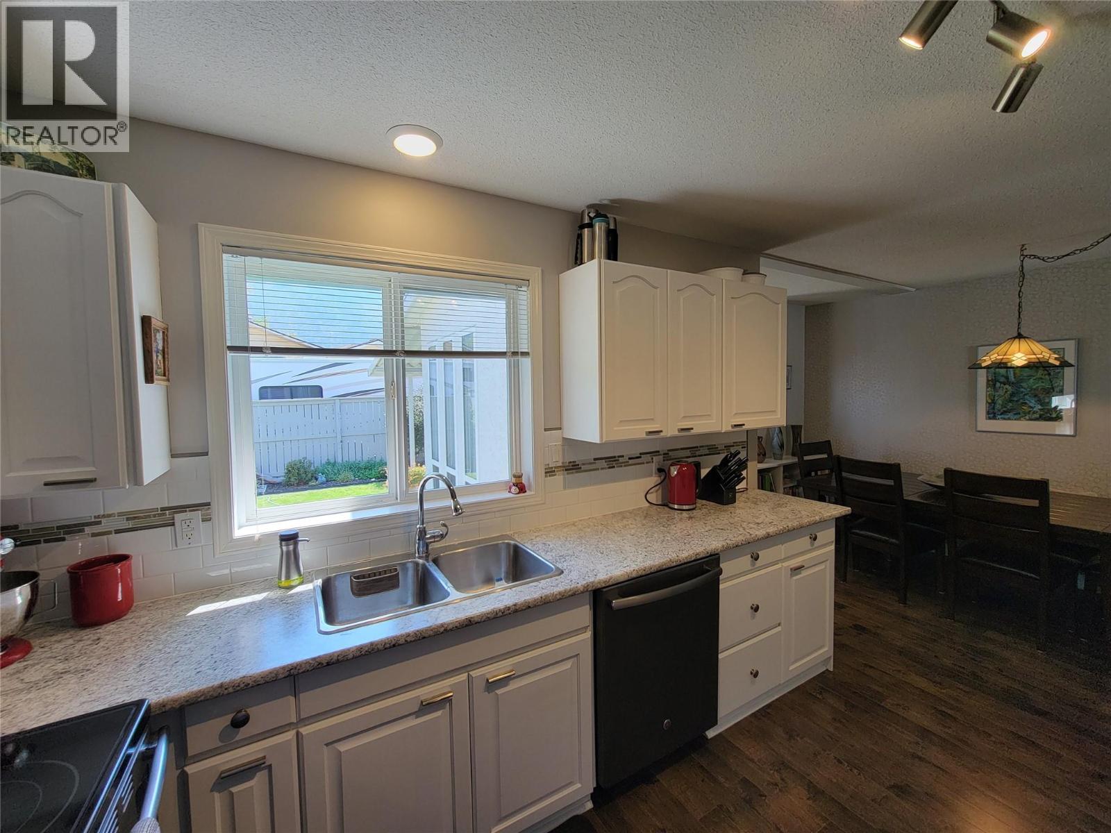 707 12th Avenue, Keremeos, British Columbia  V0X 1N3 - Photo 15 - 10399663