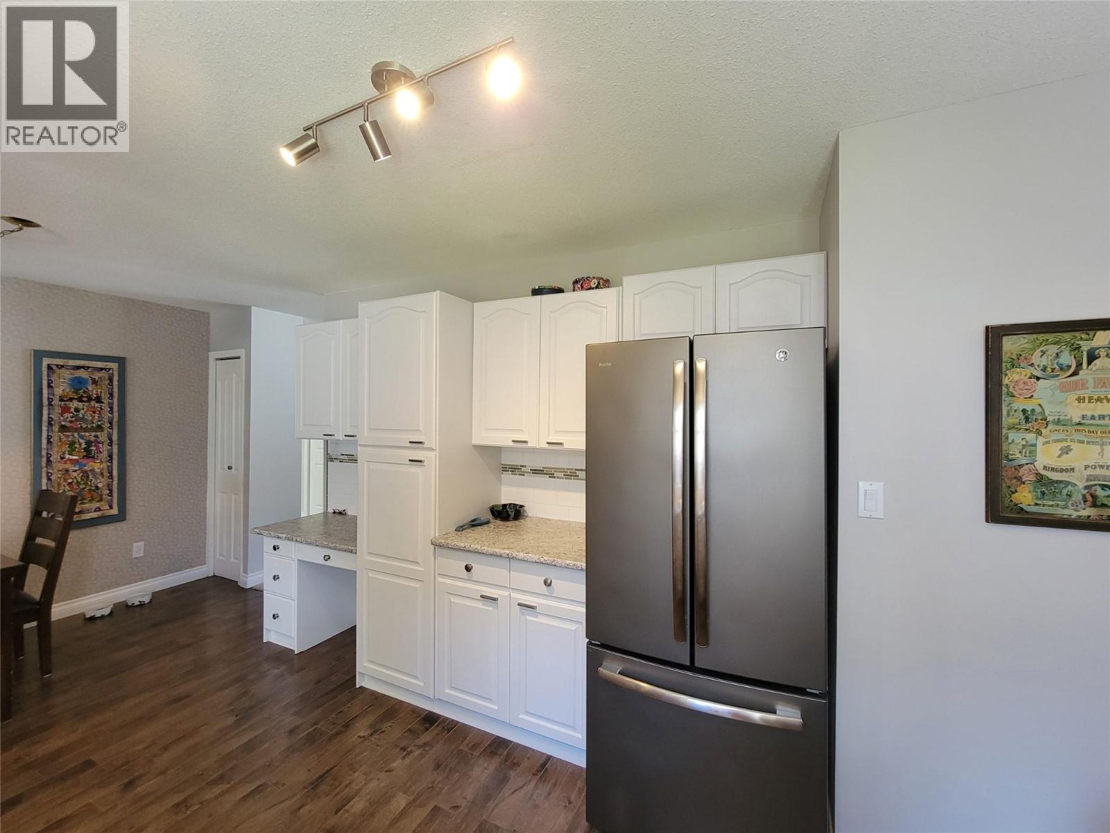 707 12th Avenue, Keremeos, British Columbia  V0X 1N3 - Photo 17 - 10399663