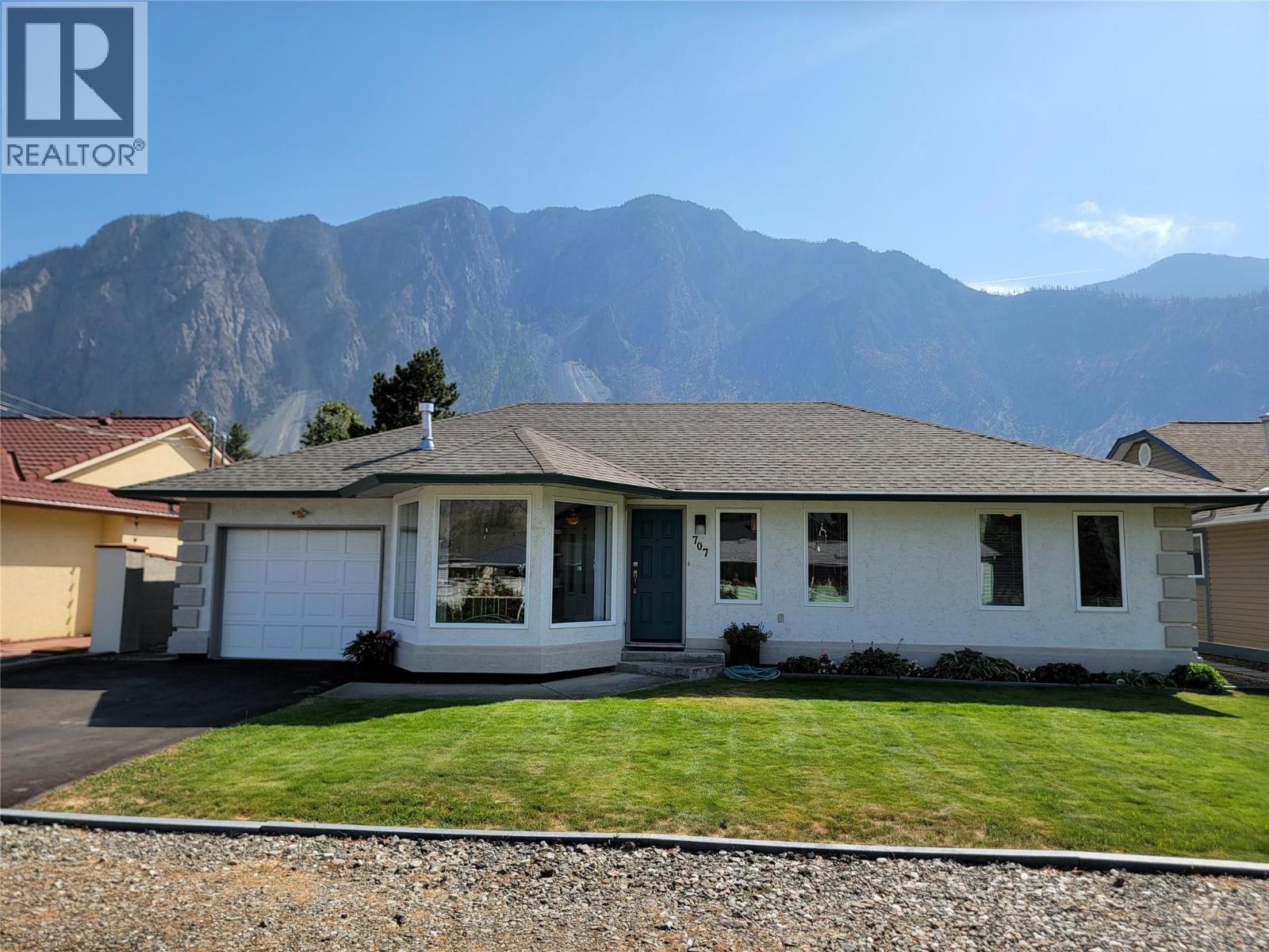707 12th Avenue, Keremeos, British Columbia  V0X 1N3 - Photo 34 - 10399663