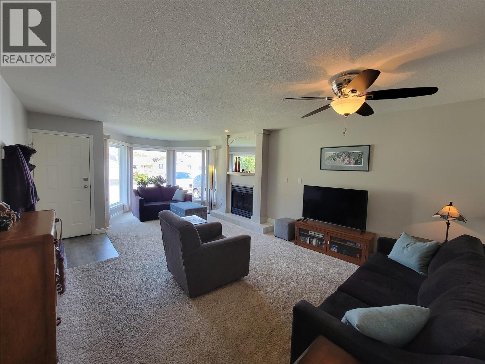 707 12th Avenue, Keremeos, British Columbia  V0X 1N3 - Photo 9 - 10399663