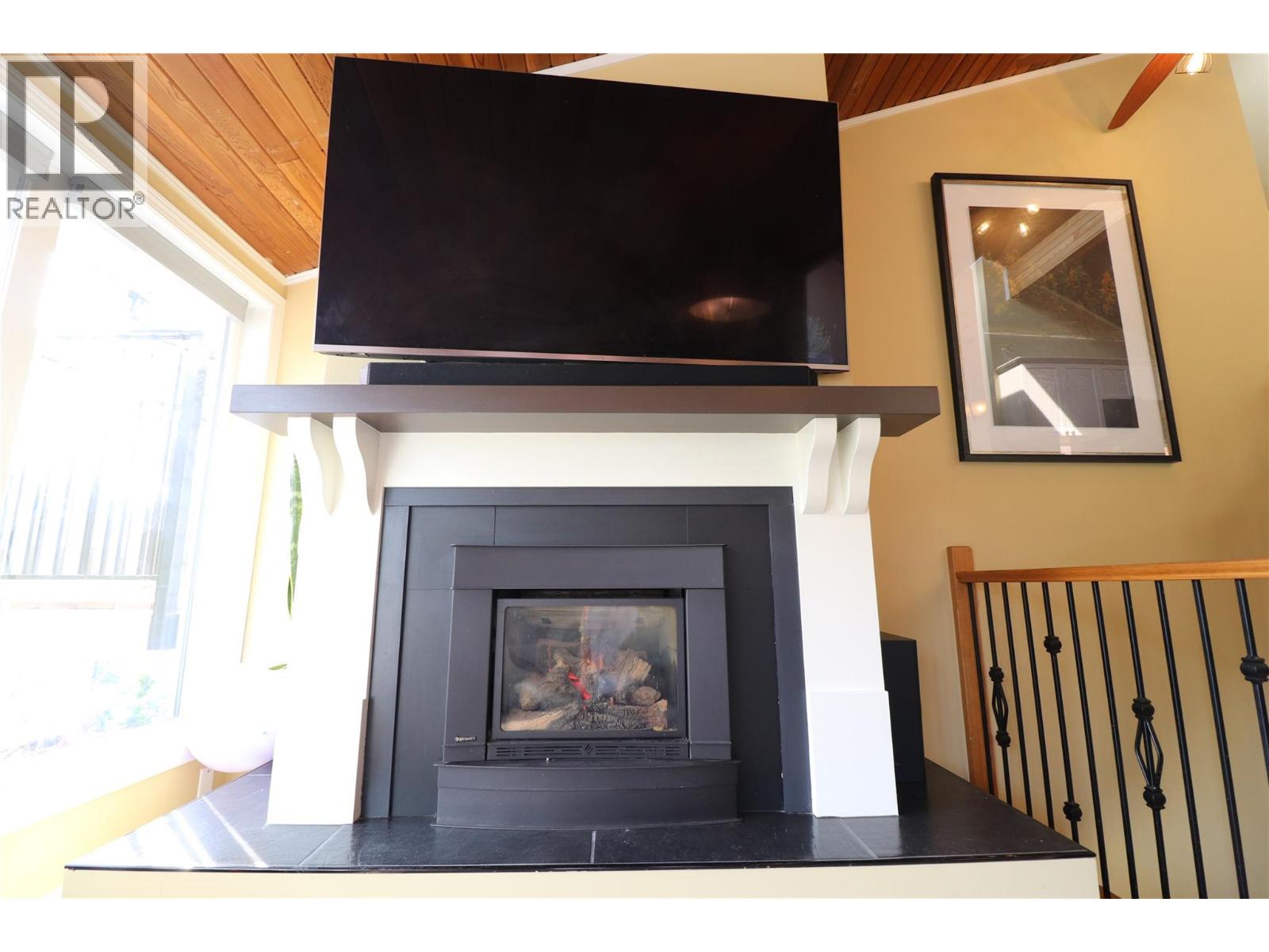 3702 9th Avenue, Castlegar, British Columbia  V1N 3T2 - Photo 15 - 10399498