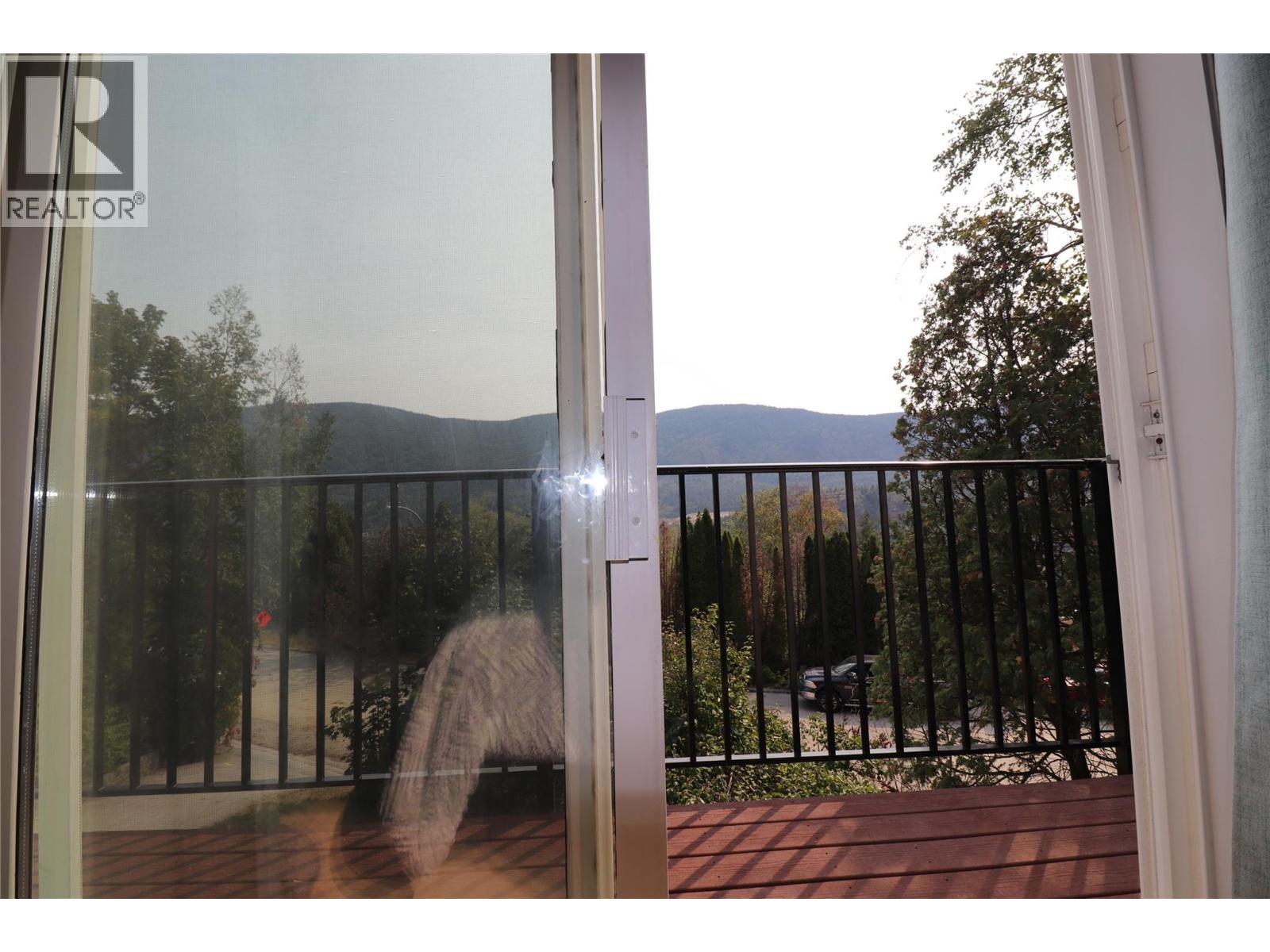 3702 9th Avenue, Castlegar, British Columbia  V1N 3T2 - Photo 23 - 10399498
