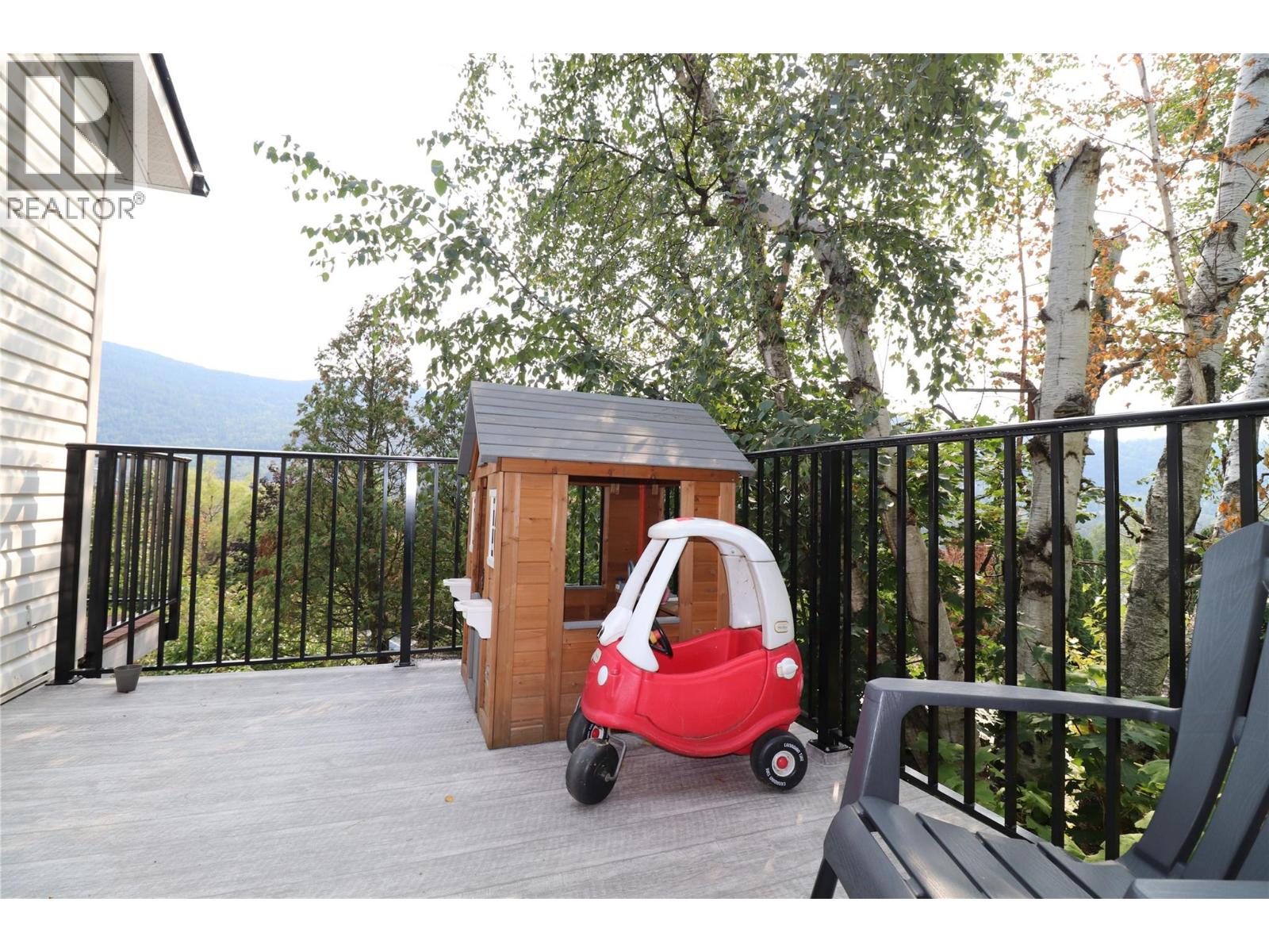 3702 9th Avenue, Castlegar, British Columbia  V1N 3T2 - Photo 26 - 10399498