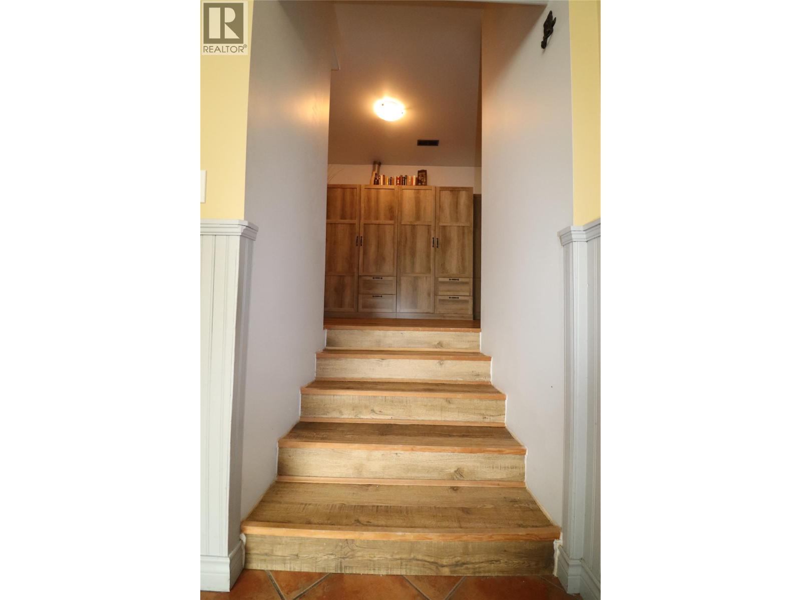 3702 9th Avenue, Castlegar, British Columbia  V1N 3T2 - Photo 31 - 10399498