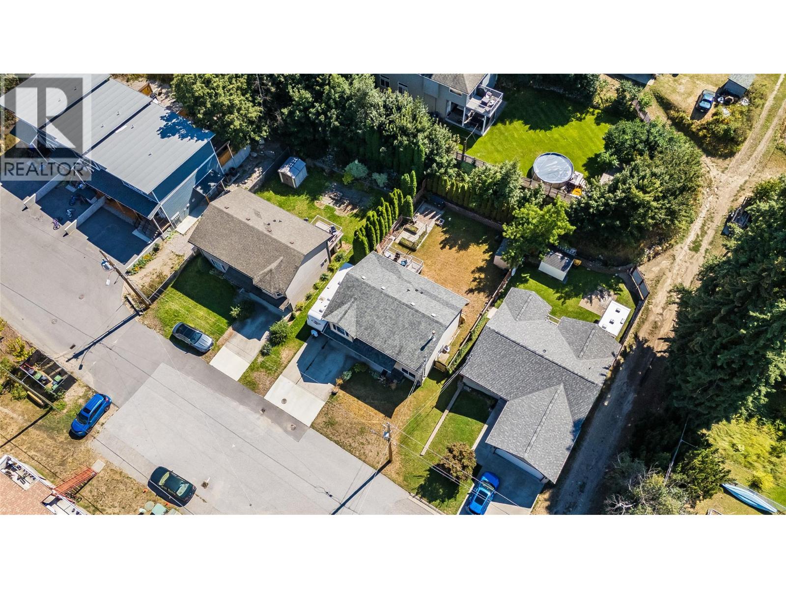 644 8th Street, Castlegar, British Columbia  V1N 4X1 - Photo 48 - 10399219