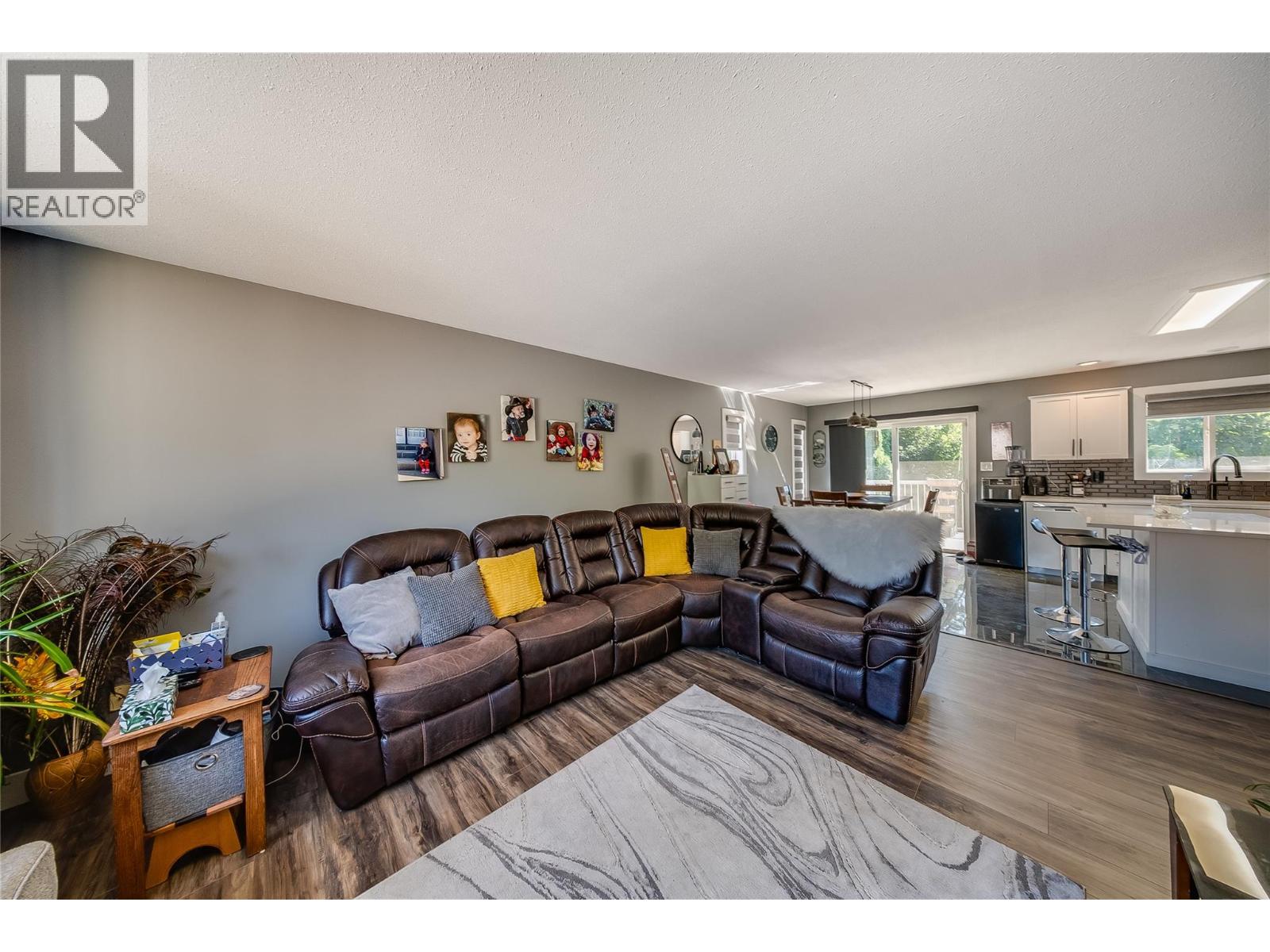 644 8th Street, Castlegar, British Columbia  V1N 4X1 - Photo 8 - 10399219