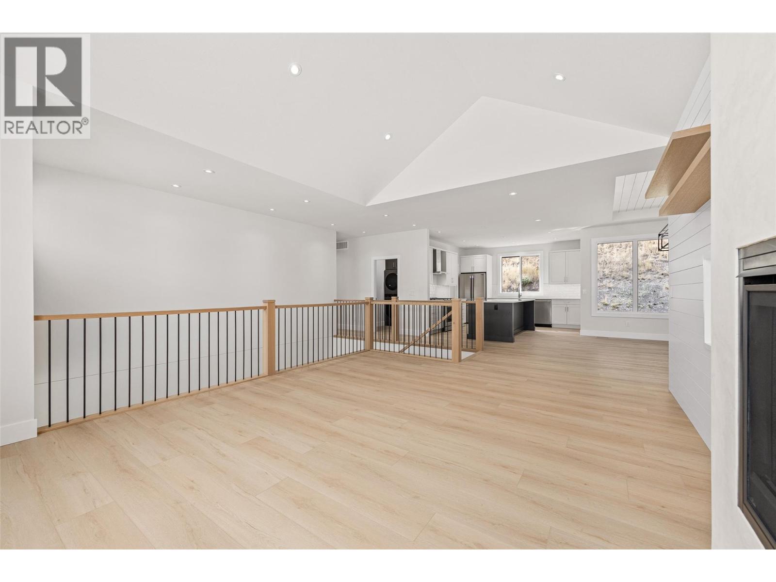 1448 Whistling Pine Place, Kelowna, British Columbia  V1V 1H1 - Photo 14 - 10398430