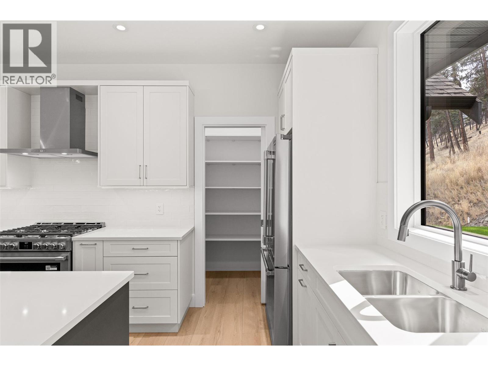 1448 Whistling Pine Place, Kelowna, British Columbia  V1V 1H1 - Photo 18 - 10398430