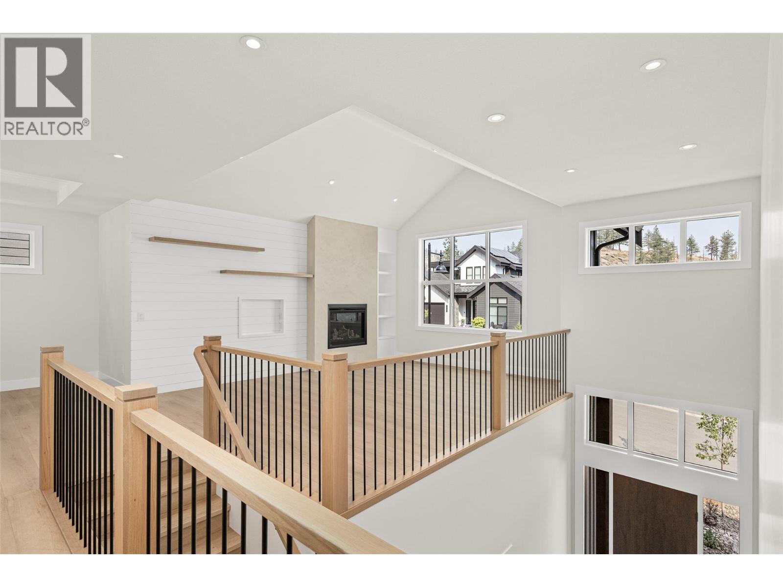 1448 Whistling Pine Place, Kelowna, British Columbia  V1V 1H1 - Photo 5 - 10398430