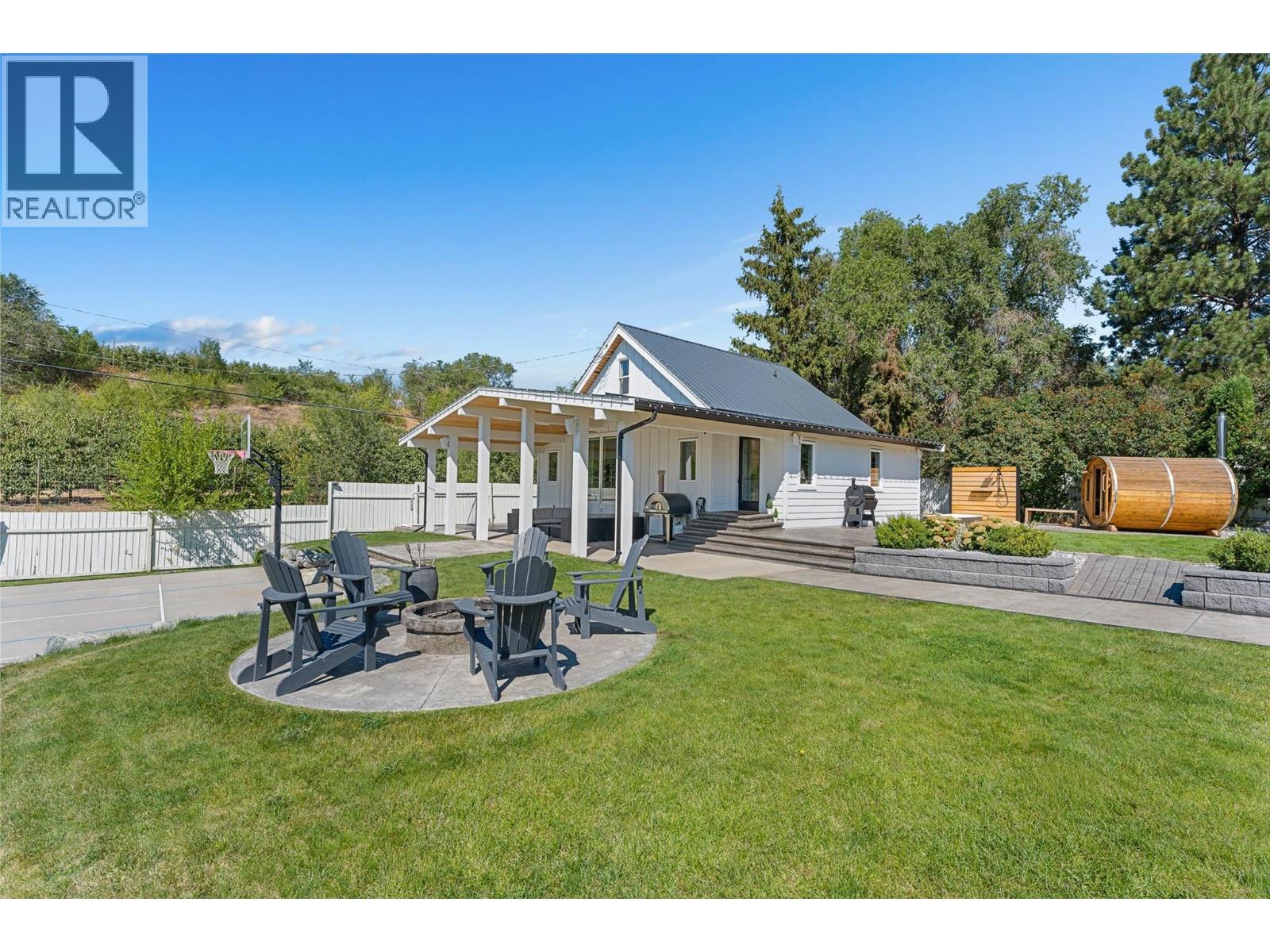 1456 Latta Road, Kelowna, British Columbia  V1P 1B4 - Photo 2 - 10399386