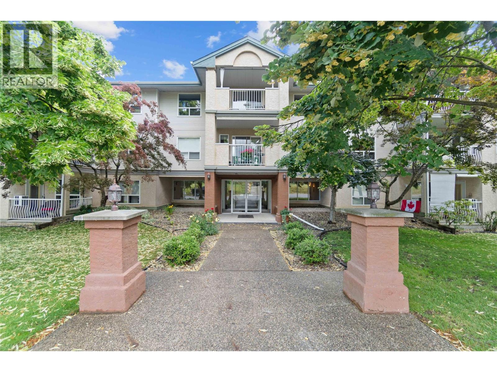 250 5 Street Se Unit# 313, Salmon Arm, British Columbia  V1E 1J8 - Photo 1 - 10399487