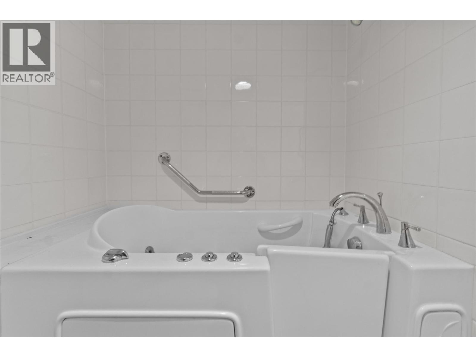 250 5 Street Se Unit# 313, Salmon Arm, British Columbia  V1E 1J8 - Photo 26 - 10399487