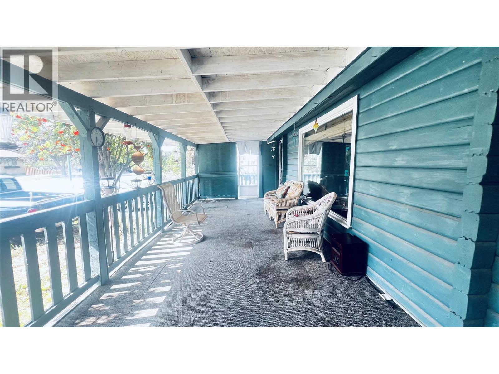 2513 Irvine Avenue, Merritt, British Columbia  V1K 1H4 - Photo 3 - 10399068