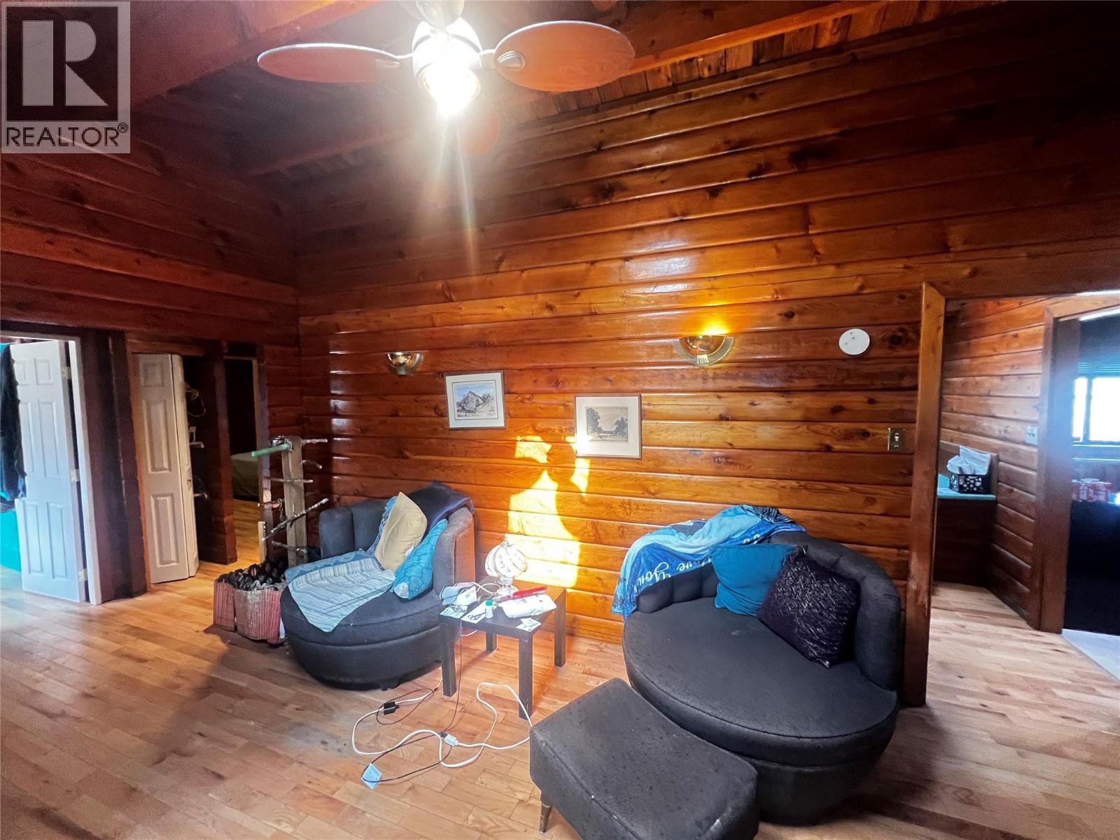 2513 Irvine Avenue, Merritt, British Columbia  V1K 1H4 - Photo 4 - 10399068