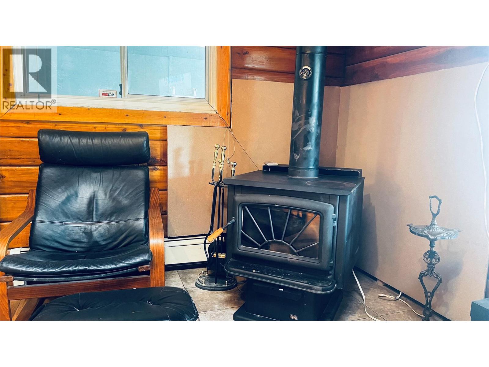 2513 Irvine Avenue, Merritt, British Columbia  V1K 1H4 - Photo 7 - 10399068
