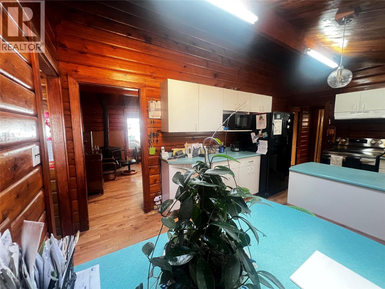 2513 Irvine Avenue, Merritt, British Columbia  V1K 1H4 - Photo 9 - 10399068