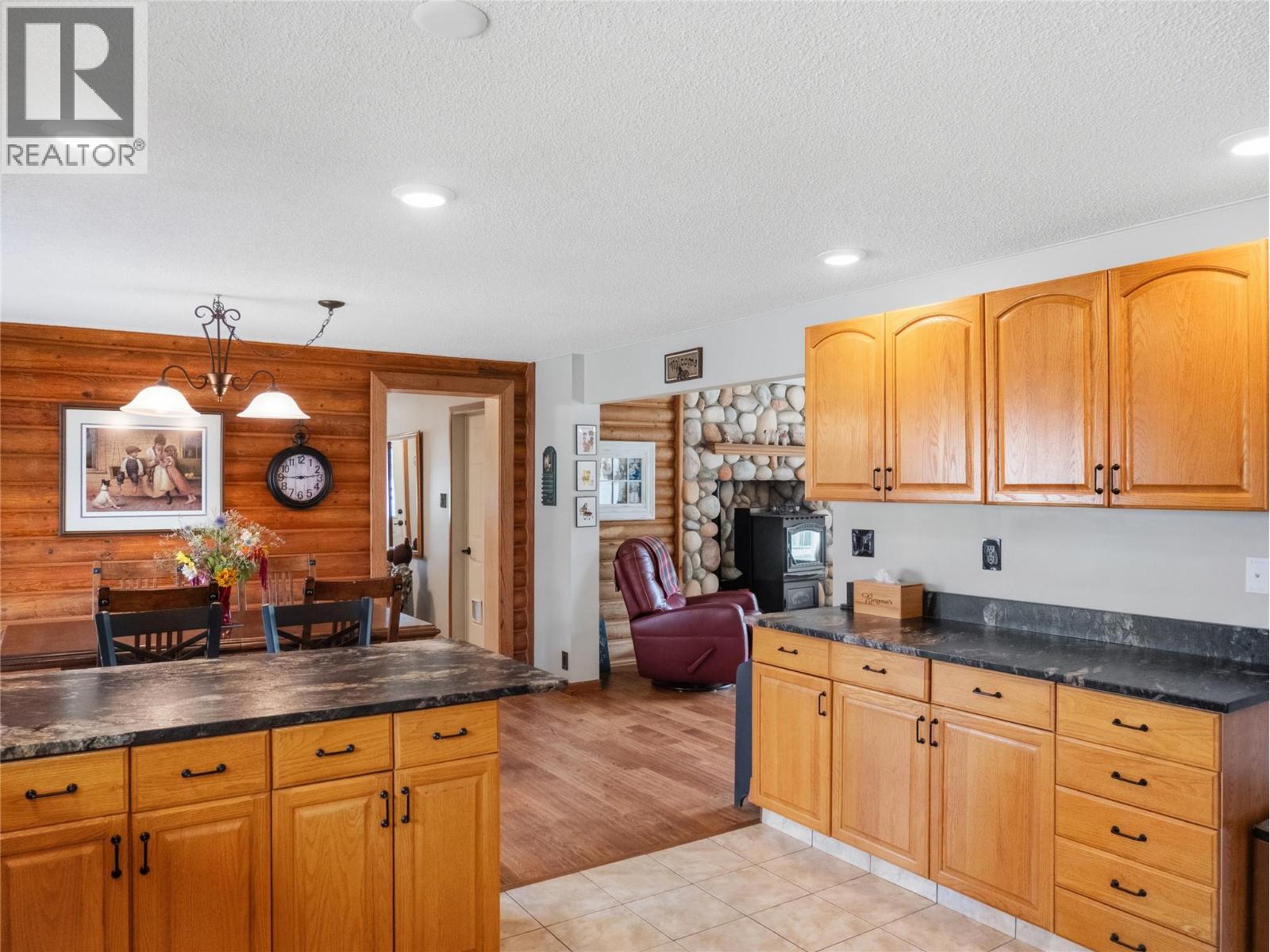 3622 208 Road, Dawson Creek, British Columbia  V0C 1B0 - Photo 9 - 10399674