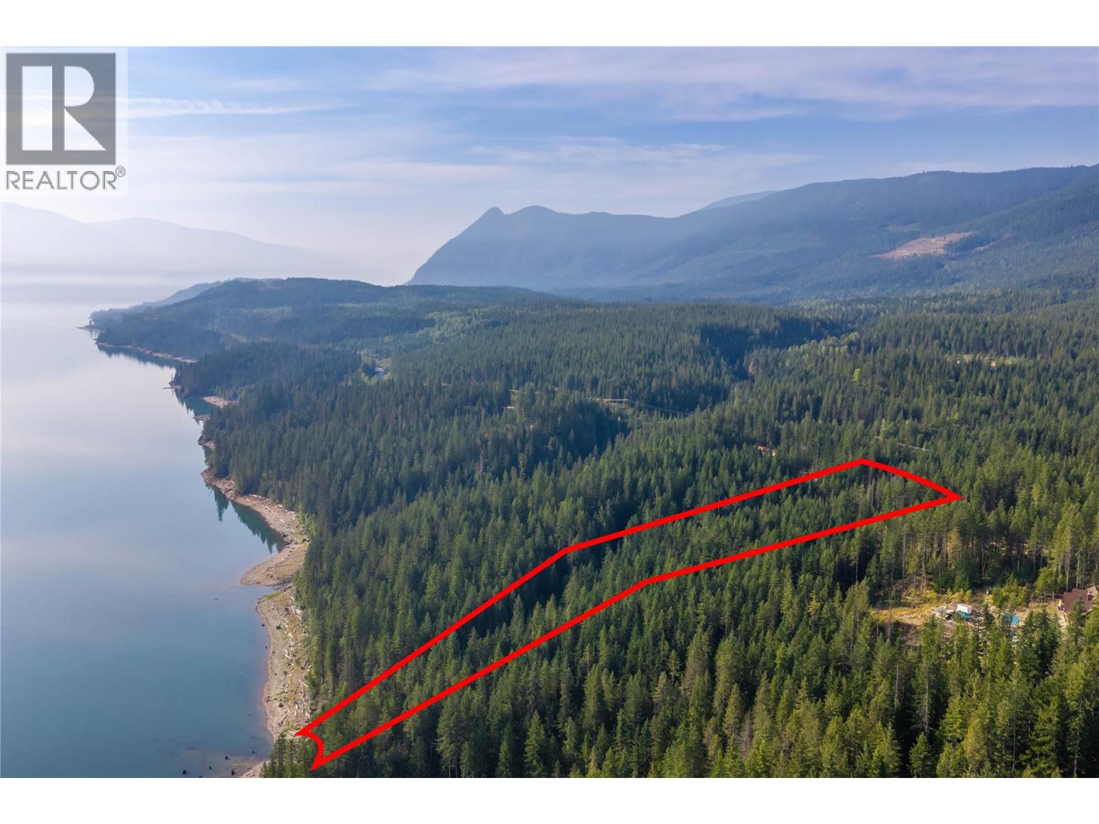 8044 23 South Highway, Revelstoke, British Columbia  V0E 2S0 - Photo 2 - 10399668