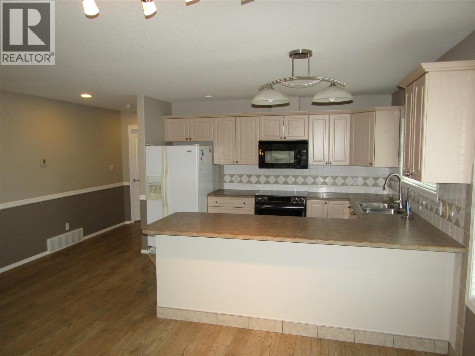 707 76th Avenue Unit# #5, Grand Forks, British Columbia  V0H 1H0 - Photo 5 - 10399489