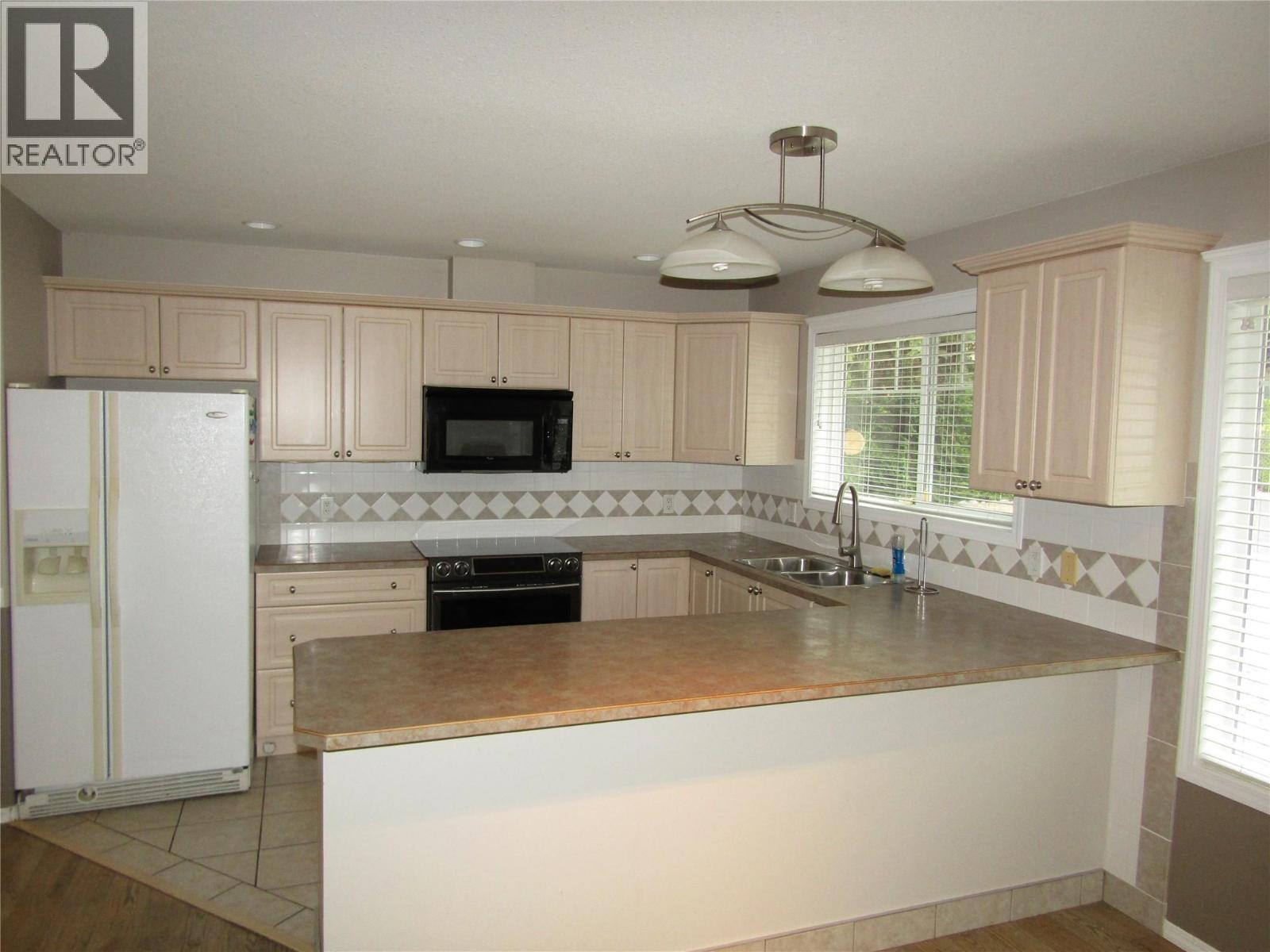 707 76th Avenue Unit# #5, Grand Forks, British Columbia  V0H 1H0 - Photo 7 - 10399489