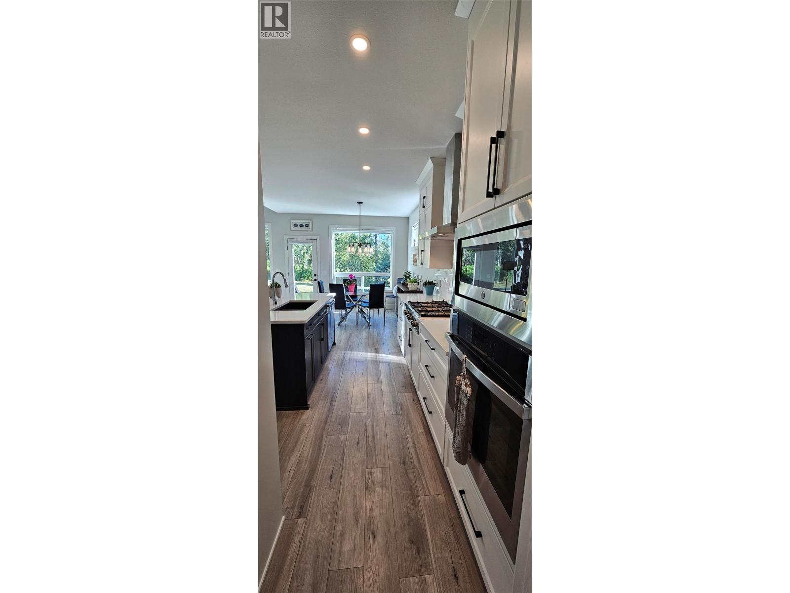2265 Black Hawk Drive, Sparwood, British Columbia  V0B 2G2 - Photo 15 - 10399243