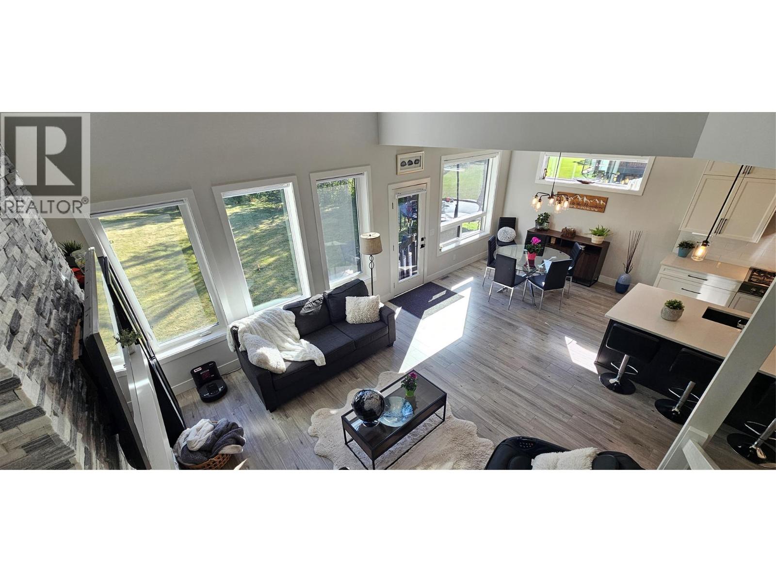 2265 Black Hawk Drive, Sparwood, British Columbia  V0B 2G2 - Photo 18 - 10399243