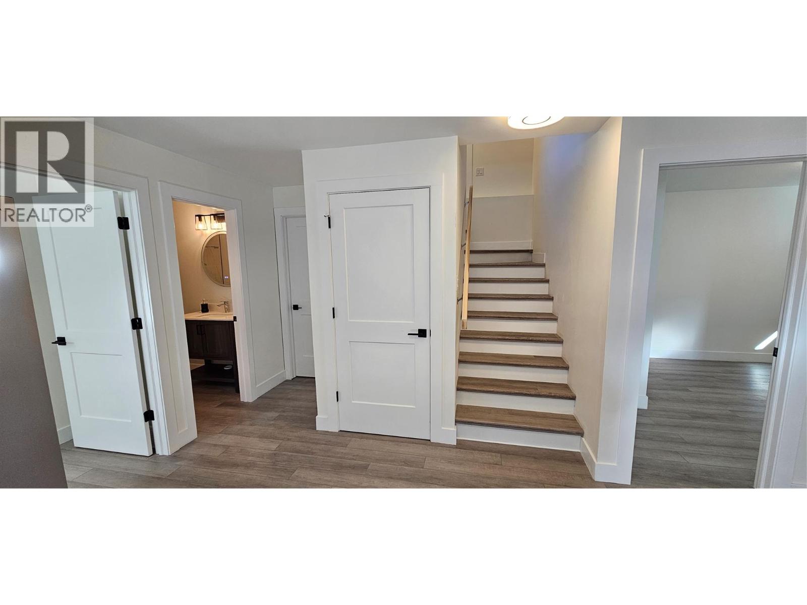 2265 Black Hawk Drive, Sparwood, British Columbia  V0B 2G2 - Photo 34 - 10399243