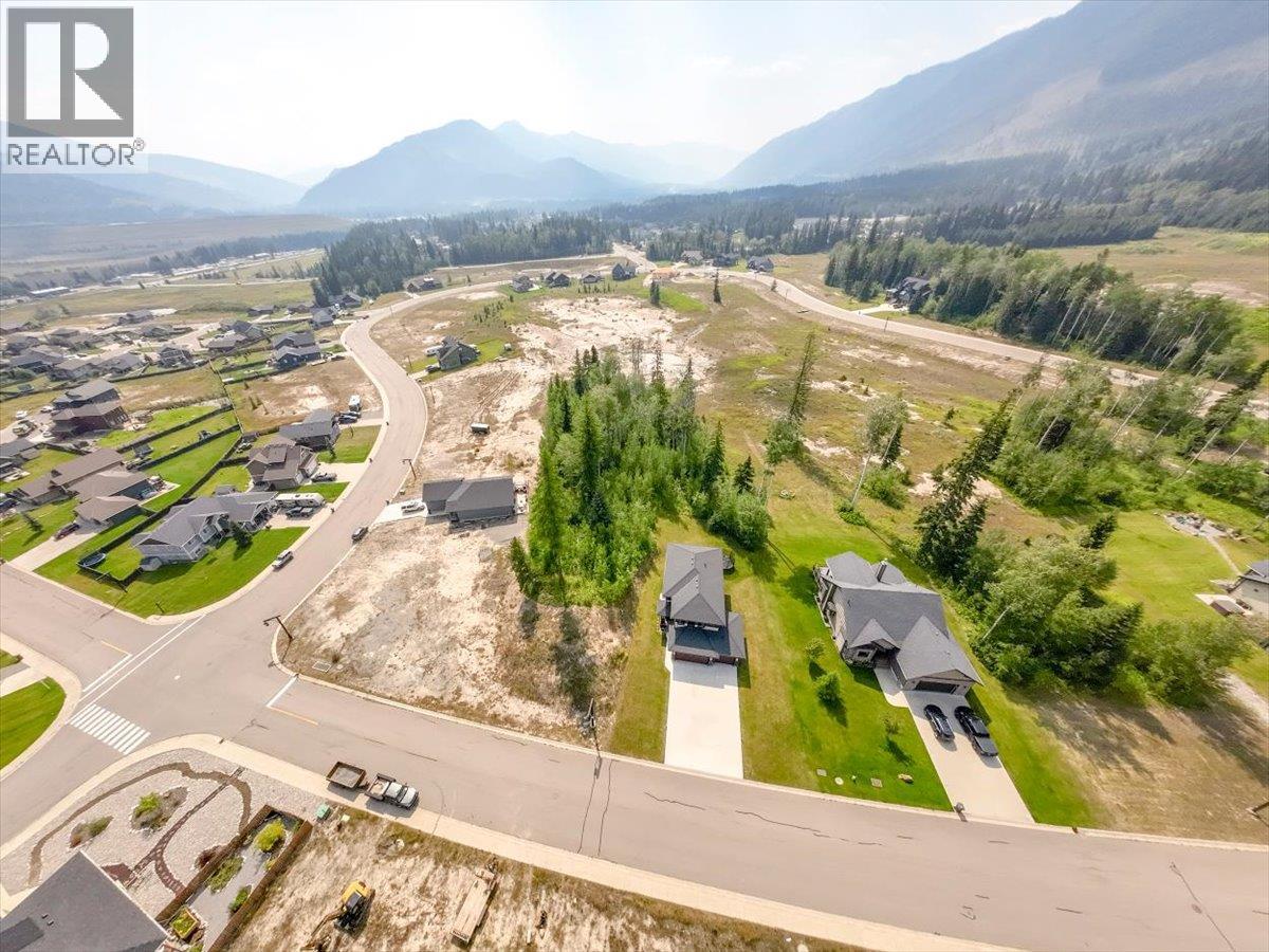 2265 Black Hawk Drive, Sparwood, British Columbia  V0B 2G2 - Photo 49 - 10399243