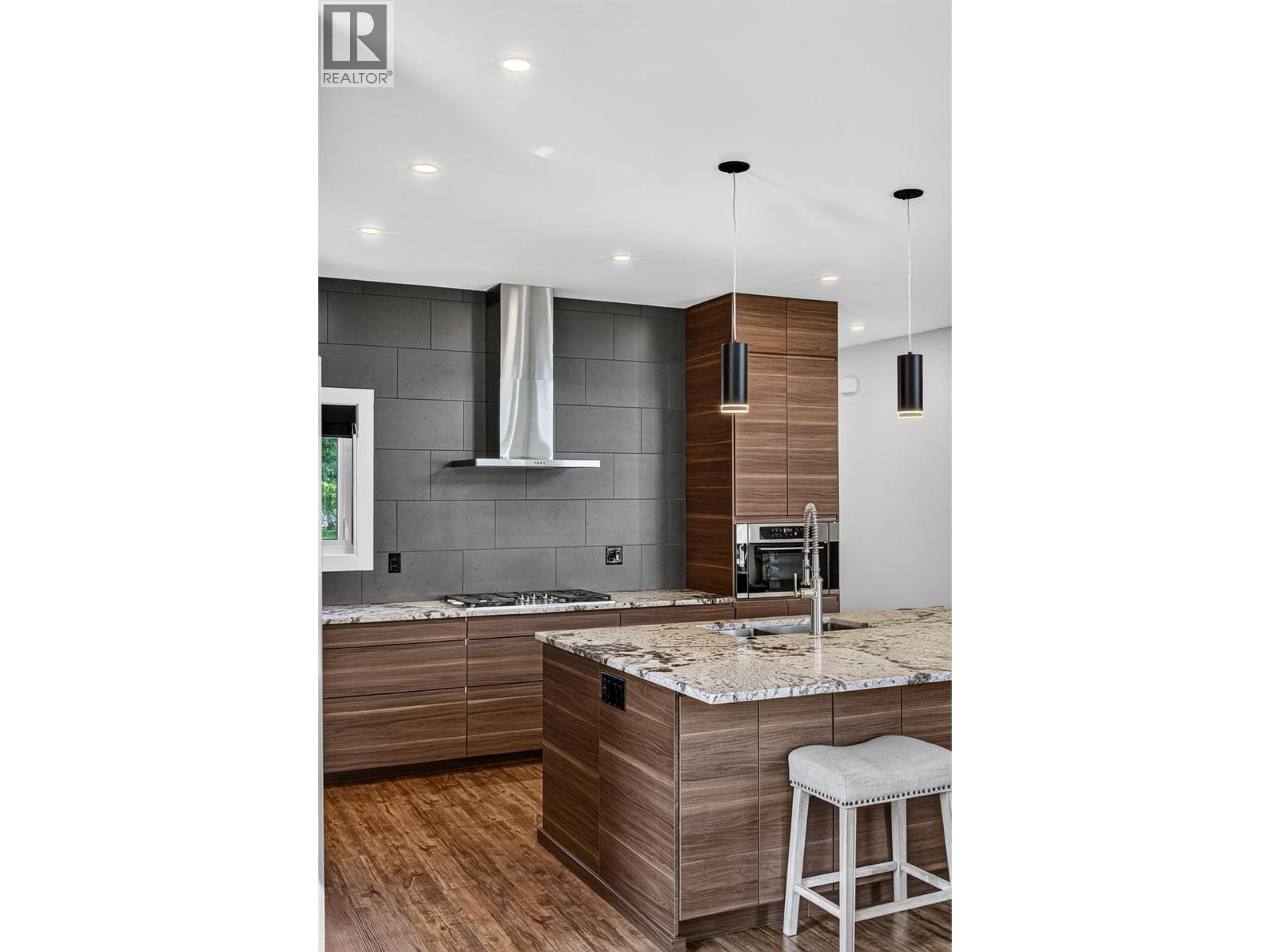 1305 Briarwood Place, Sparwood, British Columbia  V0B 2G2 - Photo 24 - 10398739