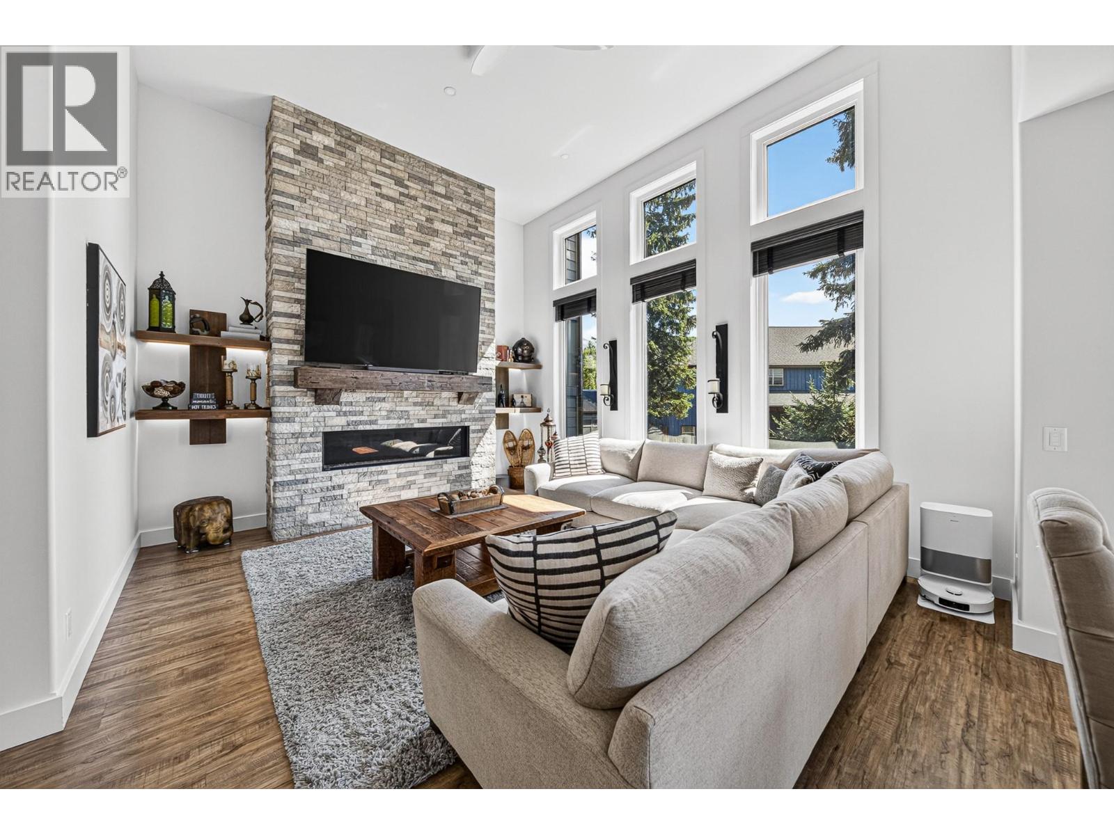 1305 Briarwood Place, Sparwood, British Columbia  V0B 2G2 - Photo 4 - 10398739
