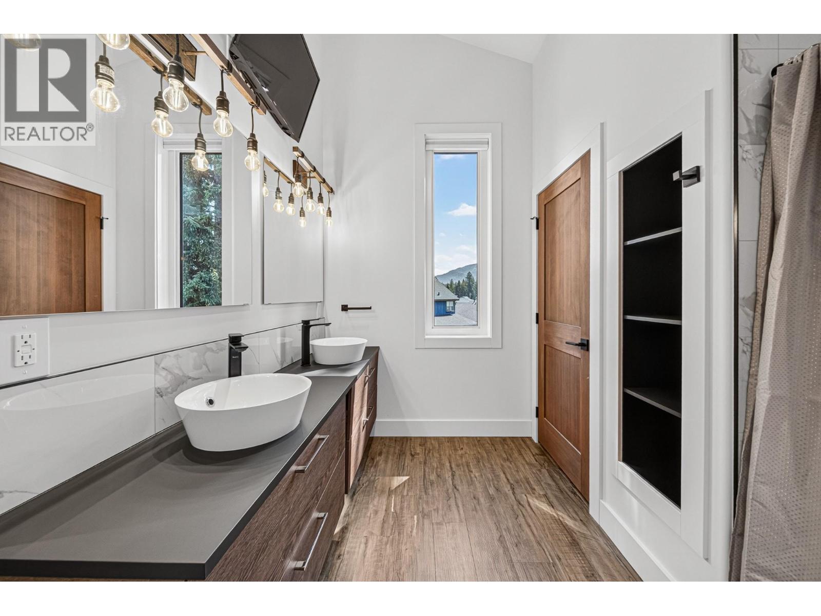 1305 Briarwood Place, Sparwood, British Columbia  V0B 2G2 - Photo 47 - 10398739