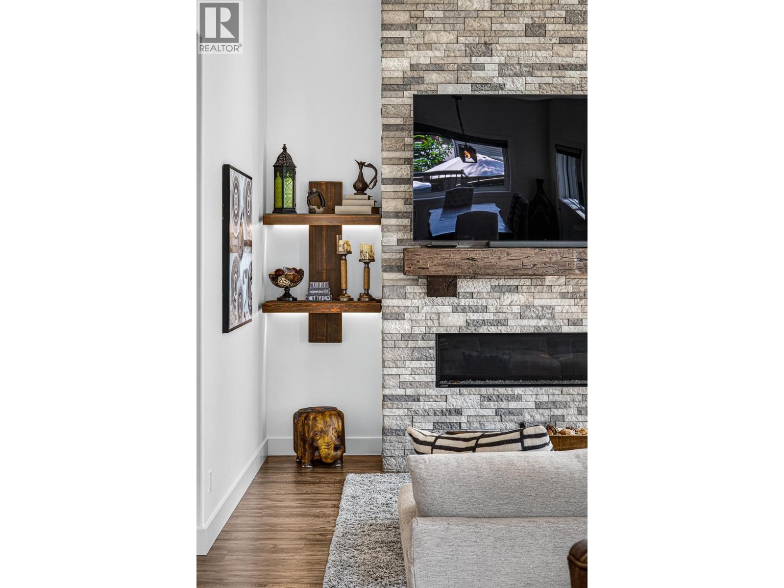 1305 Briarwood Place, Sparwood, British Columbia  V0B 2G2 - Photo 6 - 10398739