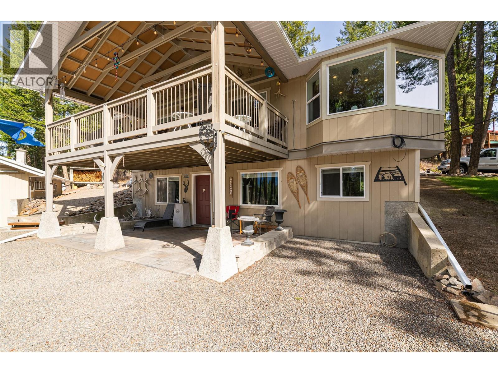 1988 Porthill Road, Creston, British Columbia  V0B 1G2 - Photo 2 - 10399678