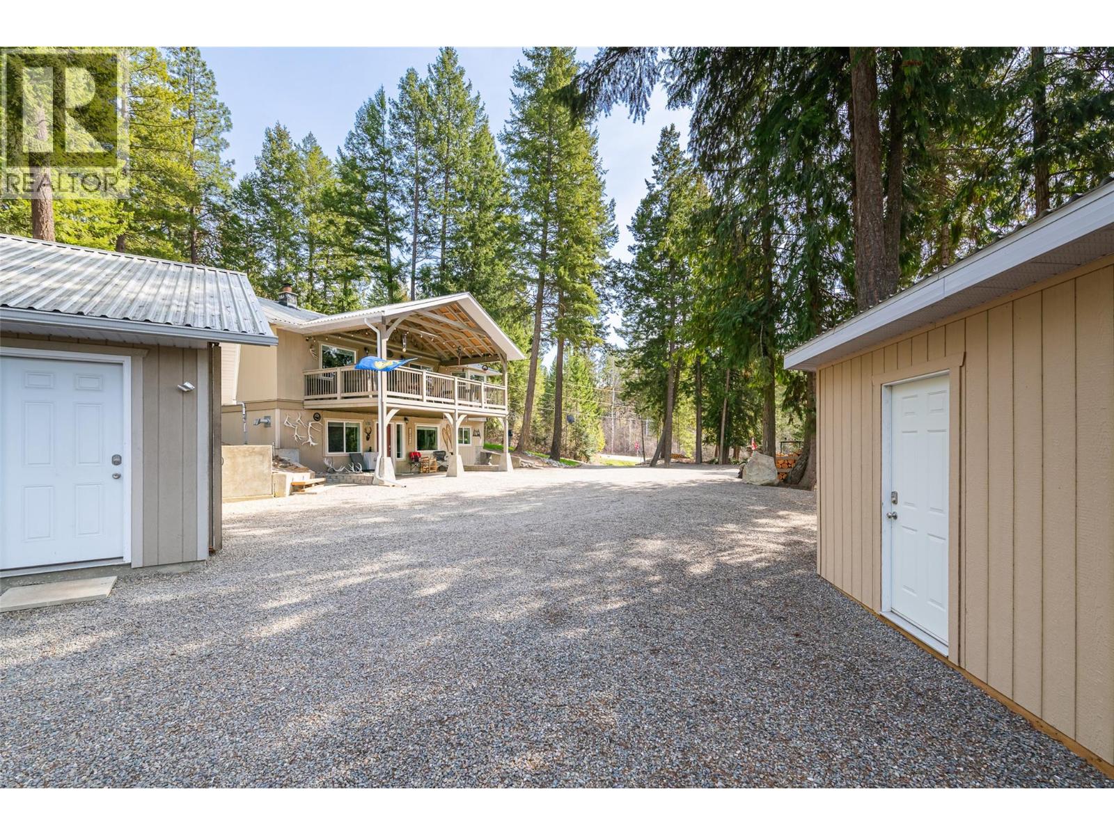 1988 Porthill Road, Creston, British Columbia  V0B 1G2 - Photo 34 - 10399678