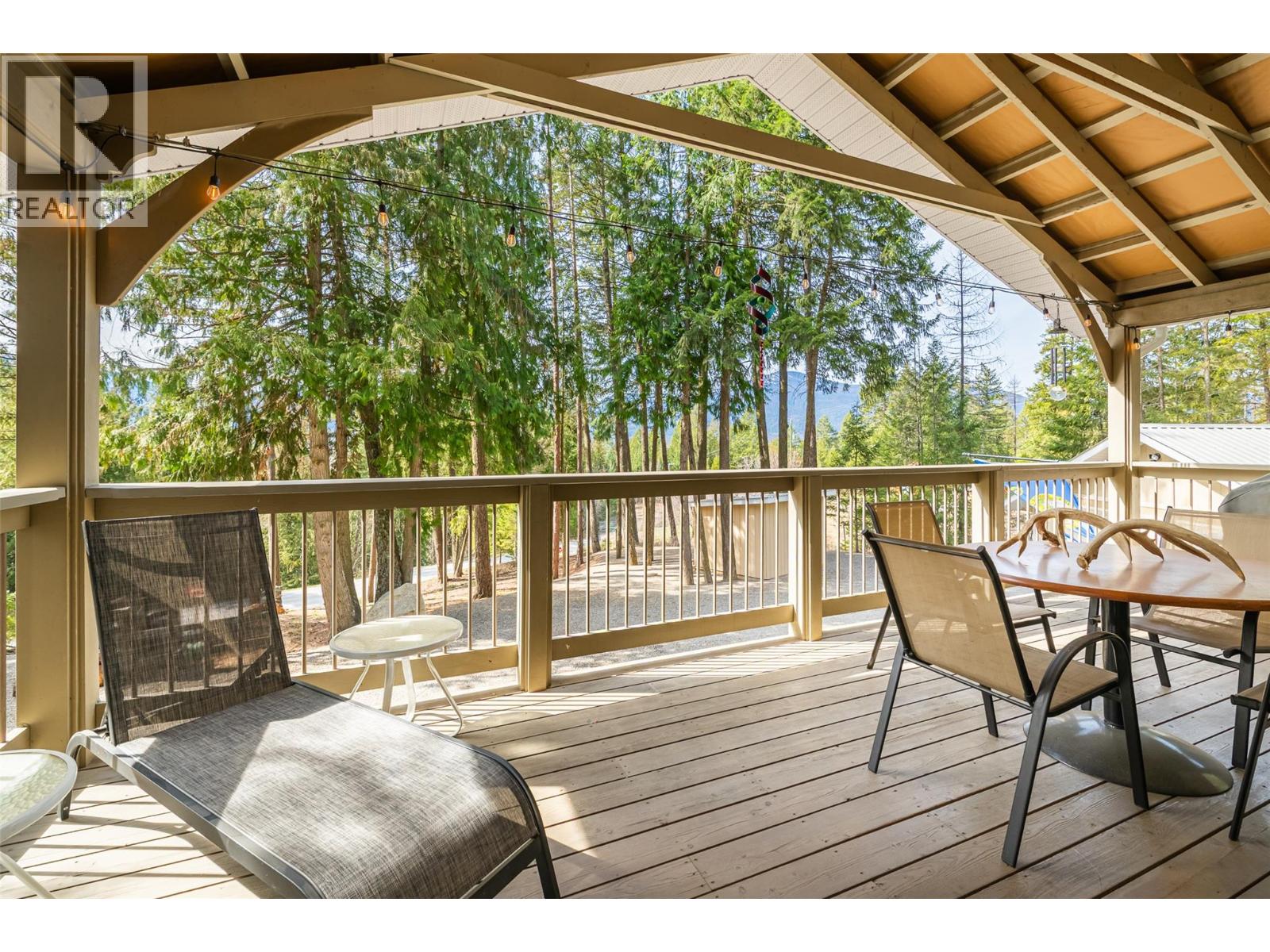 1988 Porthill Road, Creston, British Columbia  V0B 1G2 - Photo 8 - 10399678