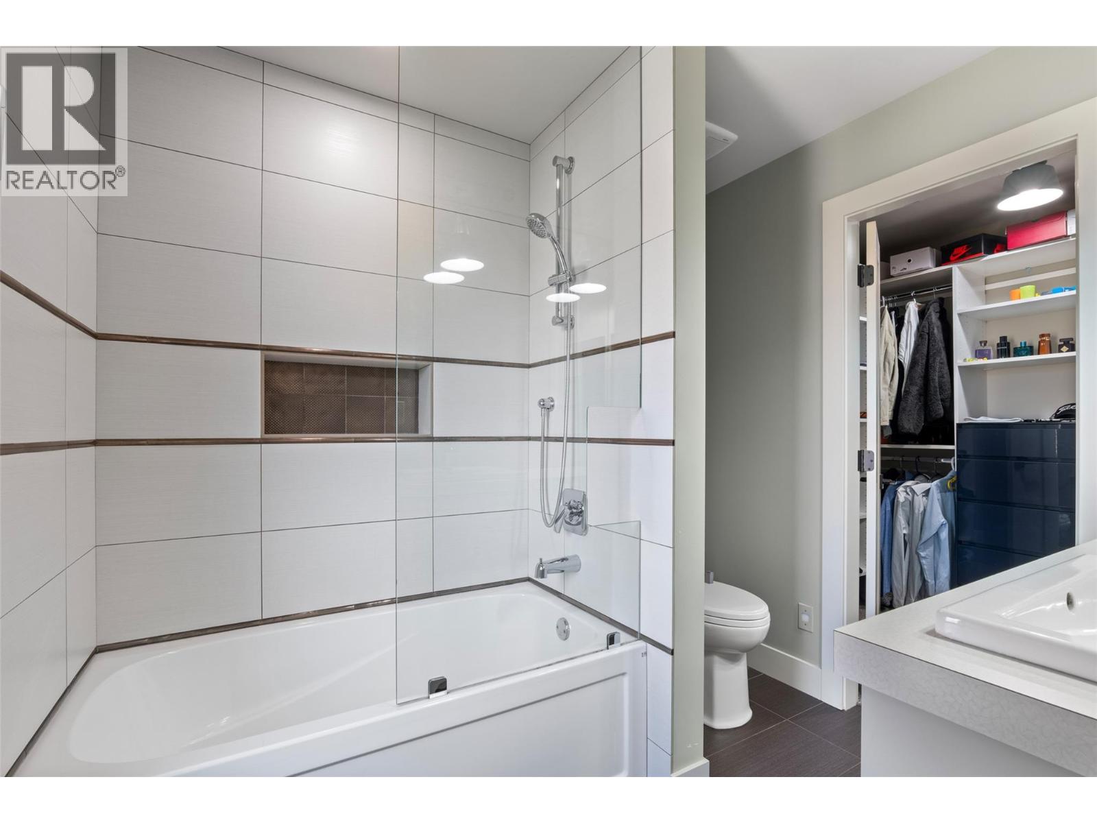 1555 Kicking Horse Way, Kamloops, British Columbia  V2E 2L8 - Photo 26 - 10399581