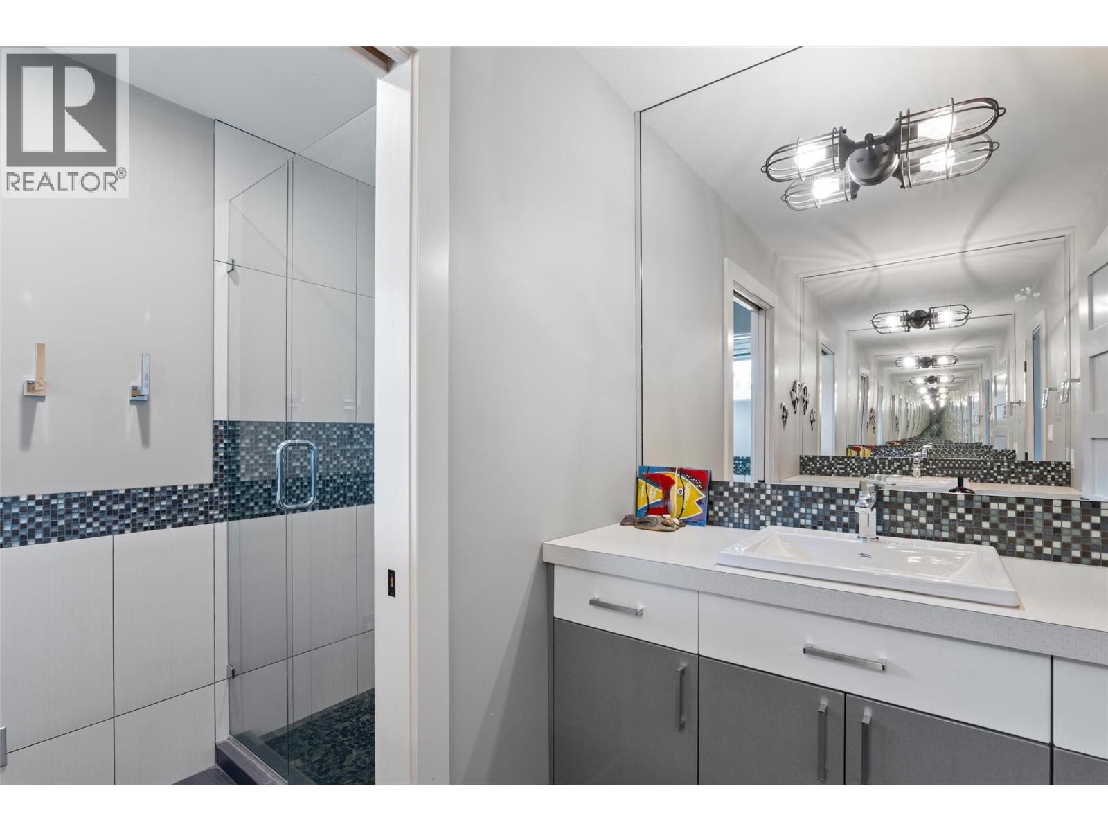 1555 Kicking Horse Way, Kamloops, British Columbia  V2E 2L8 - Photo 30 - 10399581