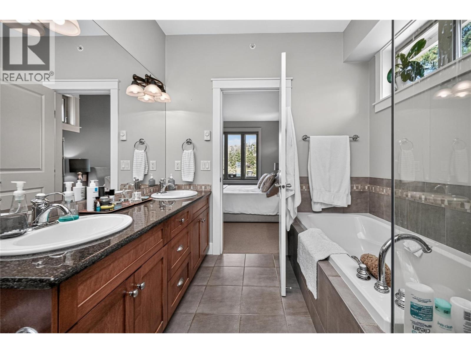 159 Dormie Park Crescent, Vernon, British Columbia  V1H 1Y7 - Photo 51 - 10399486