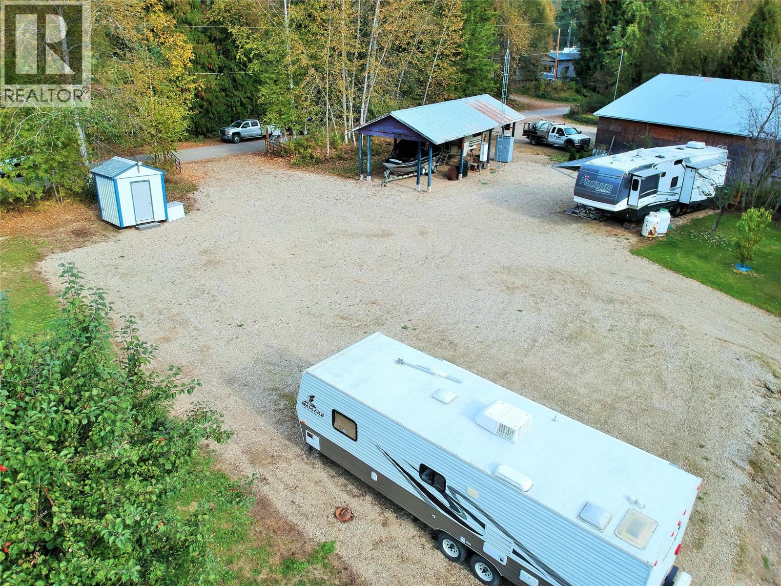 1822 Cemetery Road, Sicamous, British Columbia  V0E 2V4 - Photo 10 - 10399453
