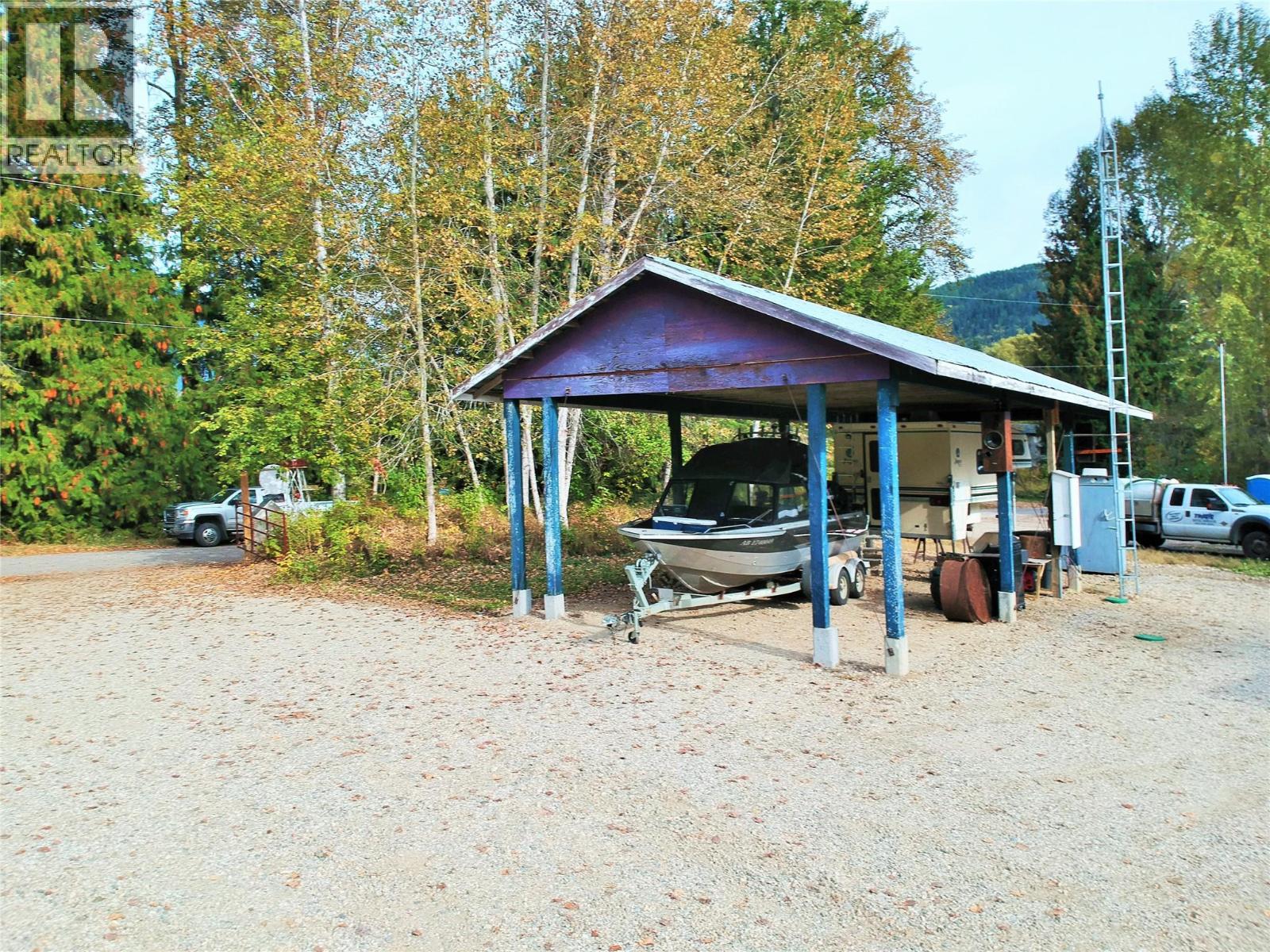 1822 Cemetery Road, Sicamous, British Columbia  V0E 2V4 - Photo 17 - 10399453