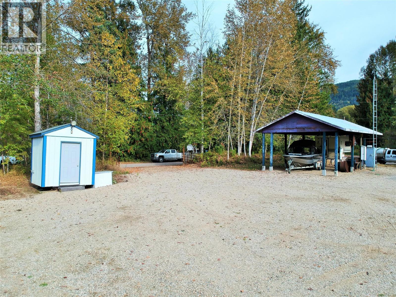 1822 Cemetery Road, Sicamous, British Columbia  V0E 2V4 - Photo 21 - 10399453