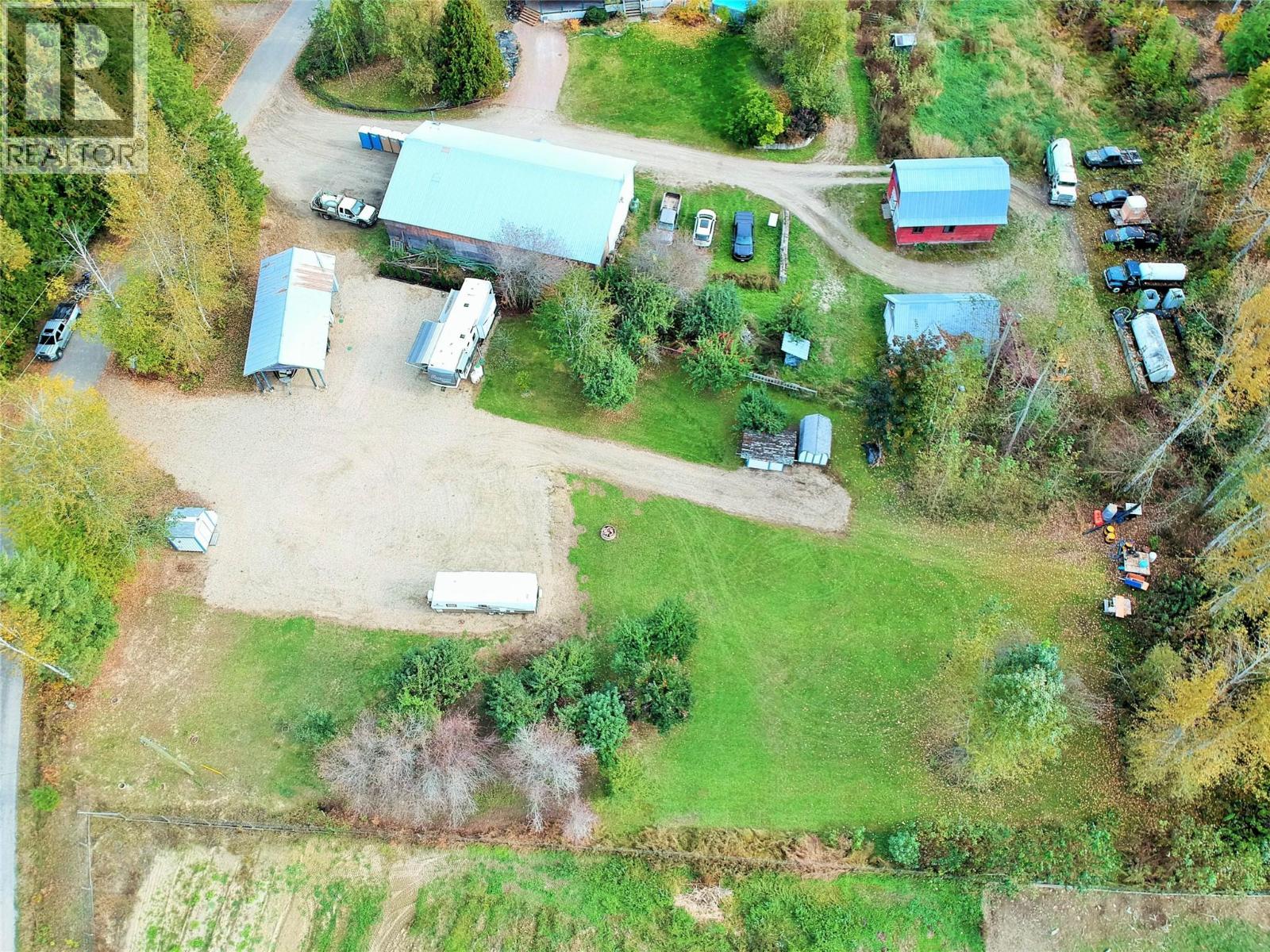 1822 Cemetery Road, Sicamous, British Columbia  V0E 2V4 - Photo 3 - 10399453