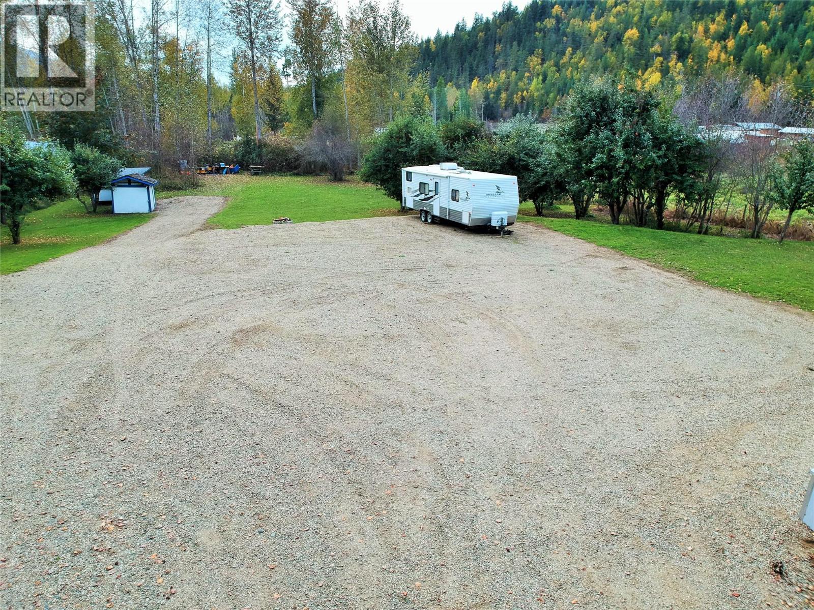 1822 Cemetery Road, Sicamous, British Columbia  V0E 2V4 - Photo 4 - 10399453