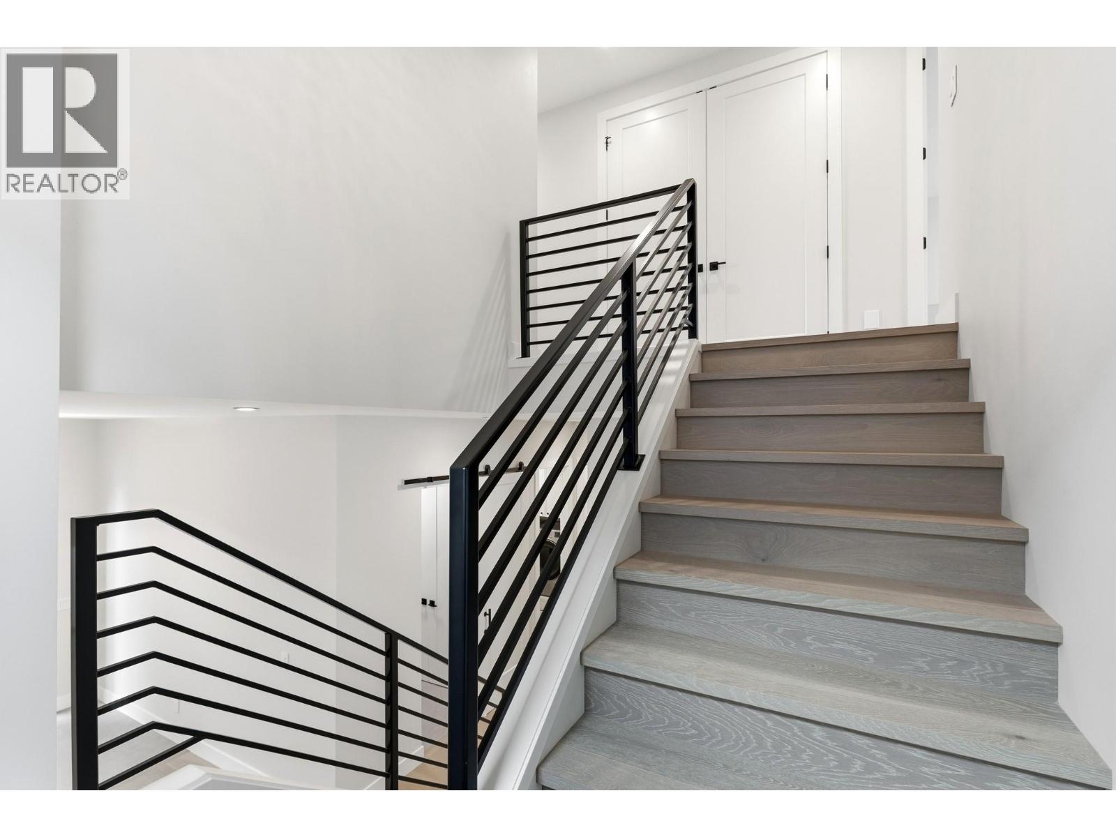 451 Vision Court, Kelowna, British Columbia  V1W 0C4 - Photo 24 - 10398654